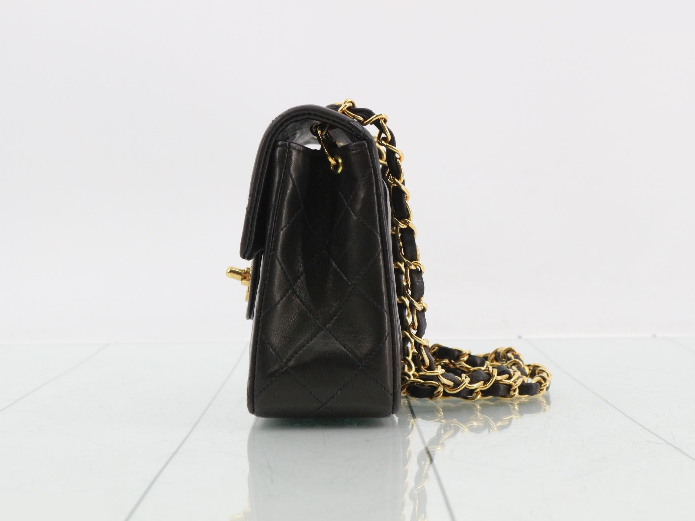 Matelassé 17 Classic Chain Shoulder Bag, Lambskin, Black, Series 2, W17 — view 3