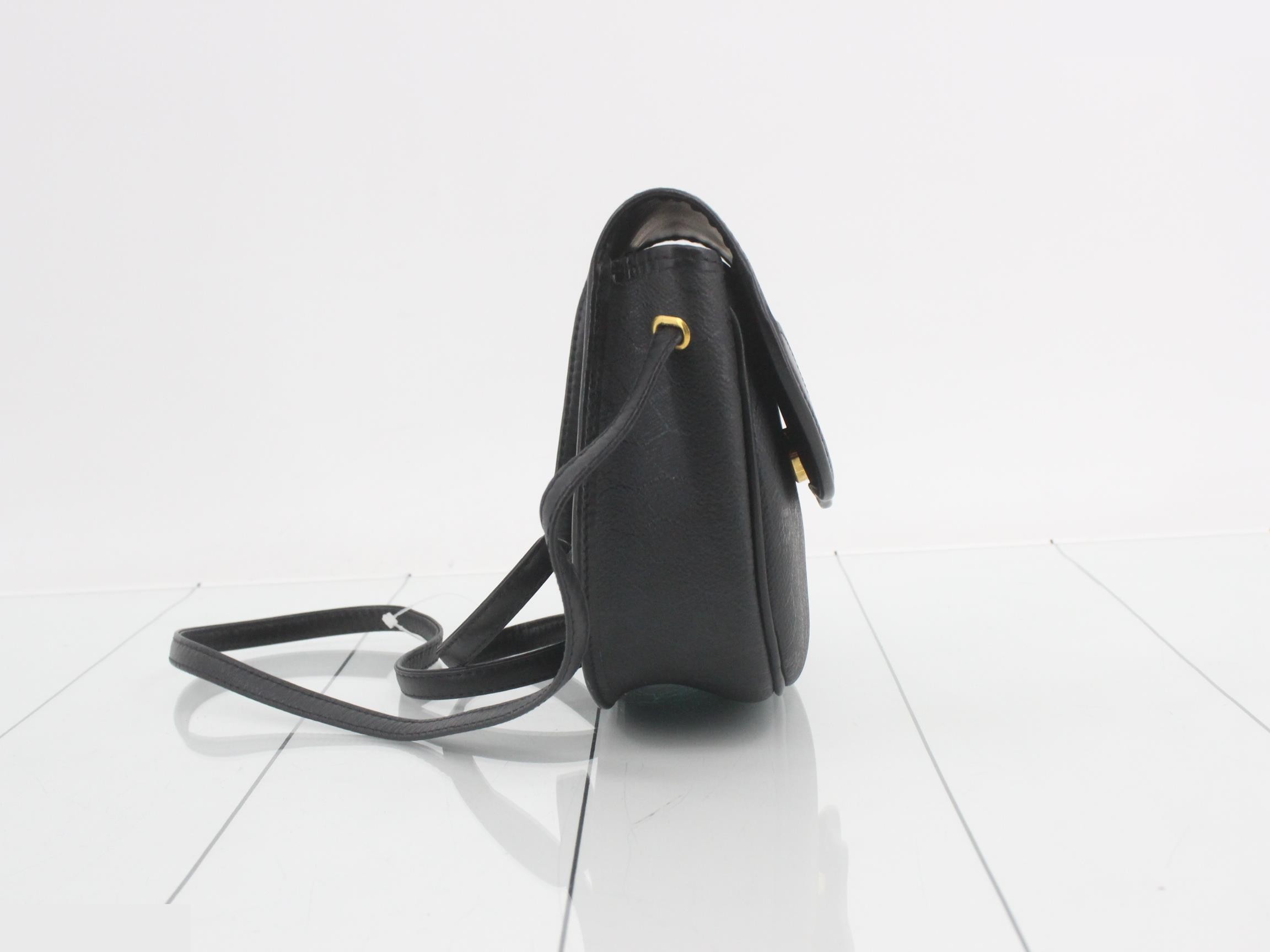 Trotter Honeycomb Flap Bag, Black, 20 x 16 x 5 cm — view 4