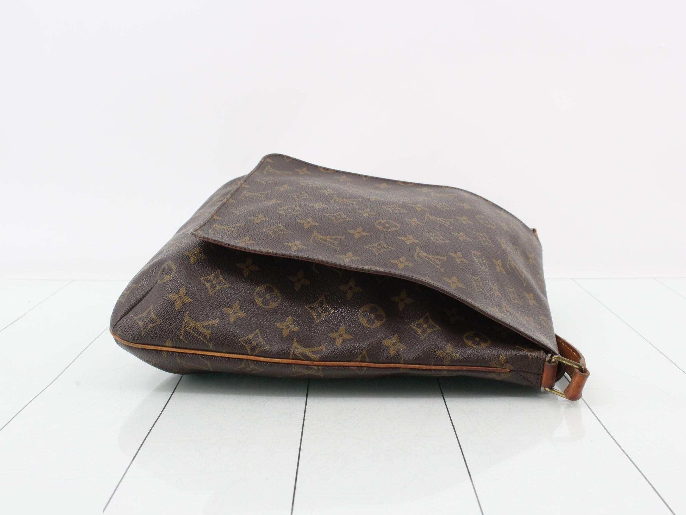 Shoulder bag — view 3