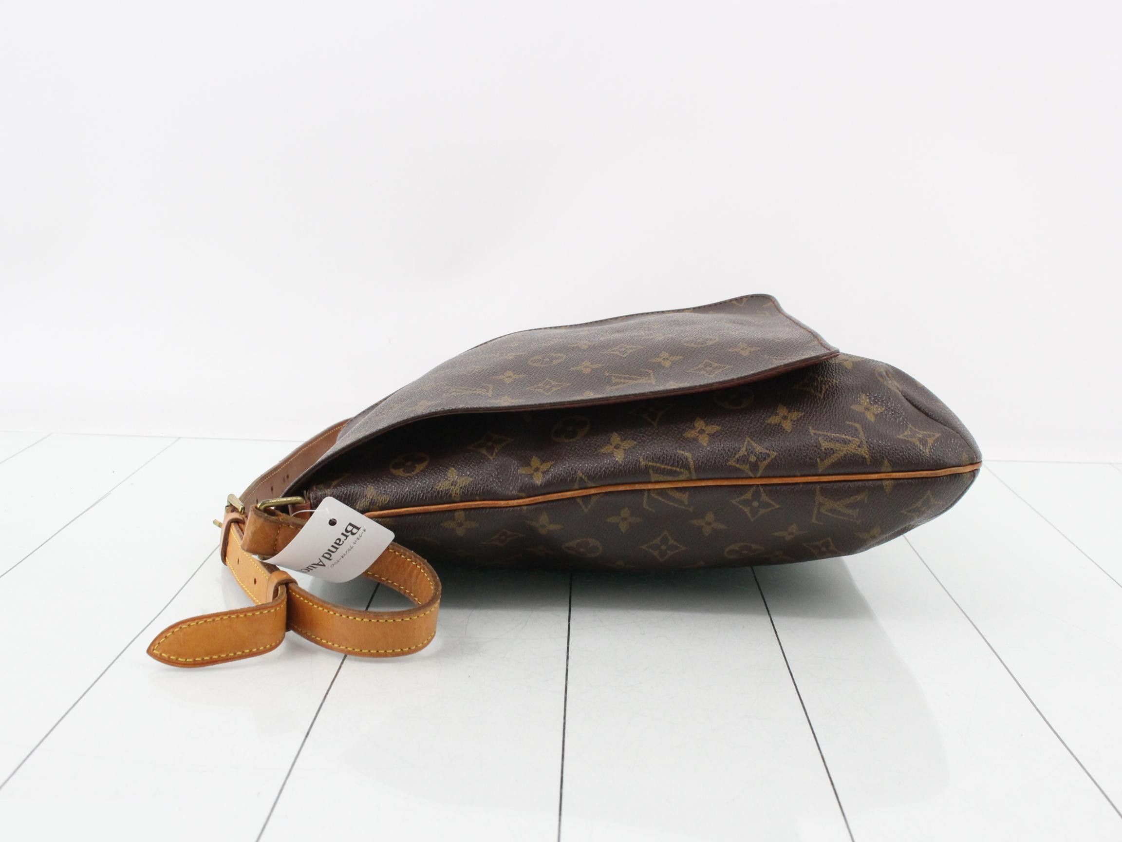 Shoulder bag — view 4