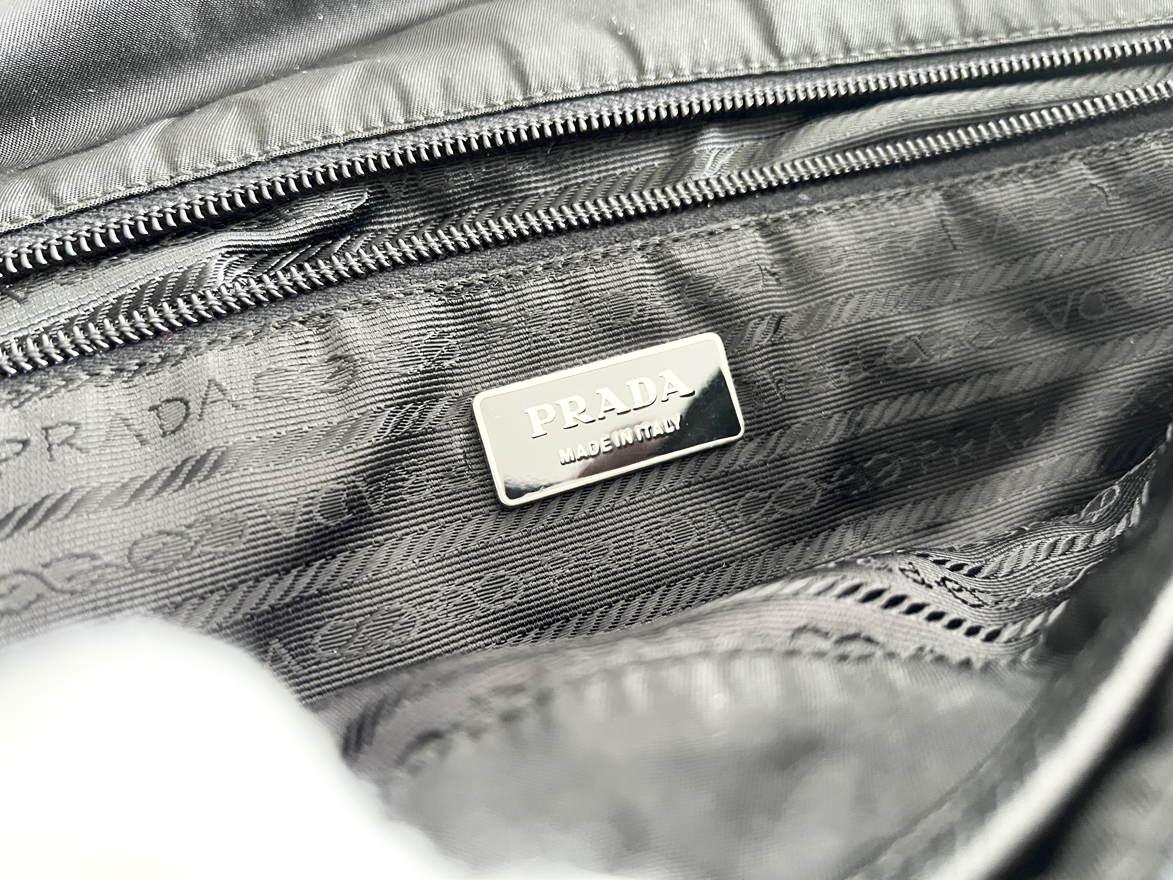 Triangle Logo Nylon Saffiano Leather One-Shoulder Bag Messenger Bag Shoulder Bag — view 6