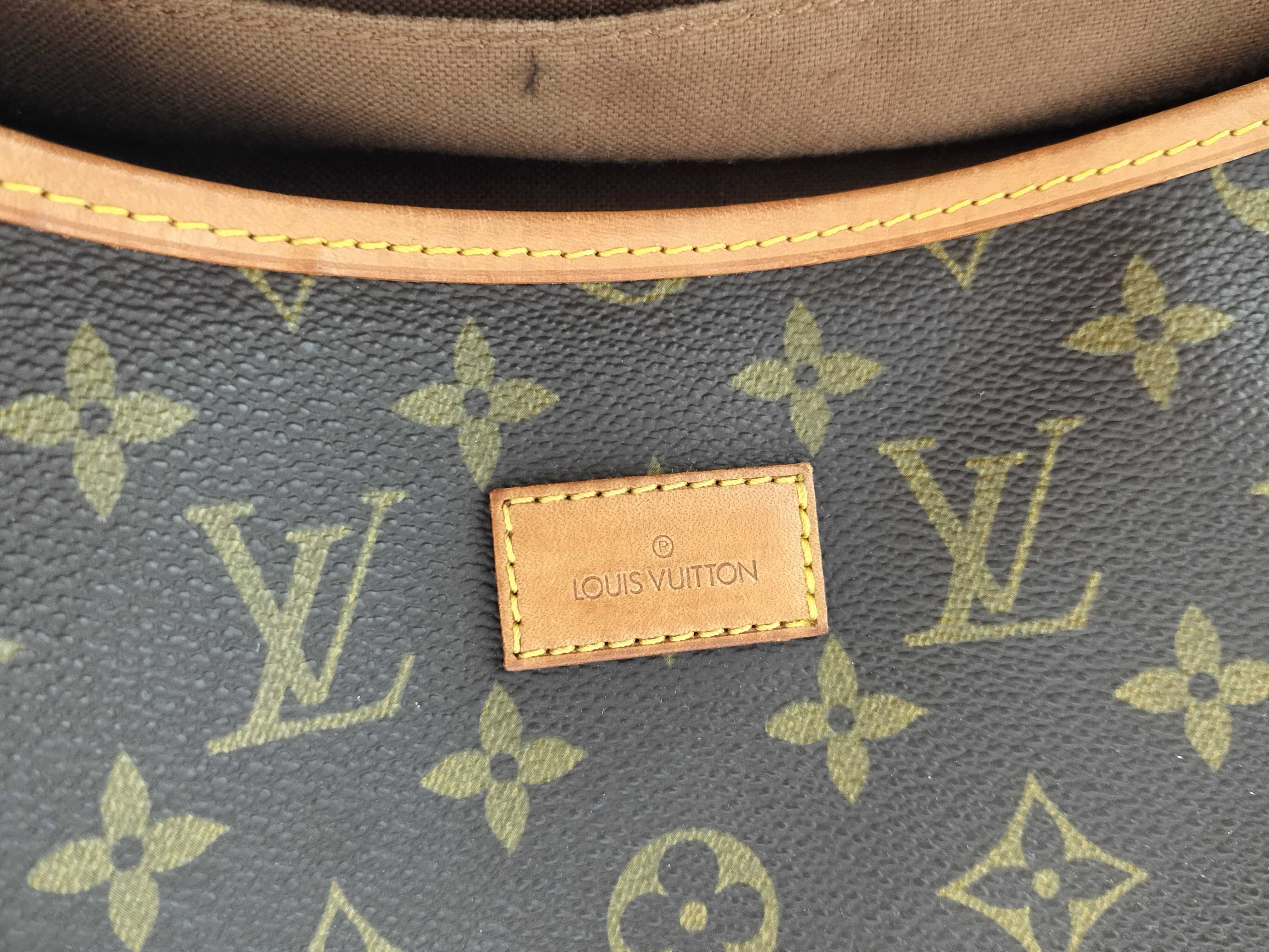 Monogram Louis Vuitton Monogram Shoulder Bag — view 14