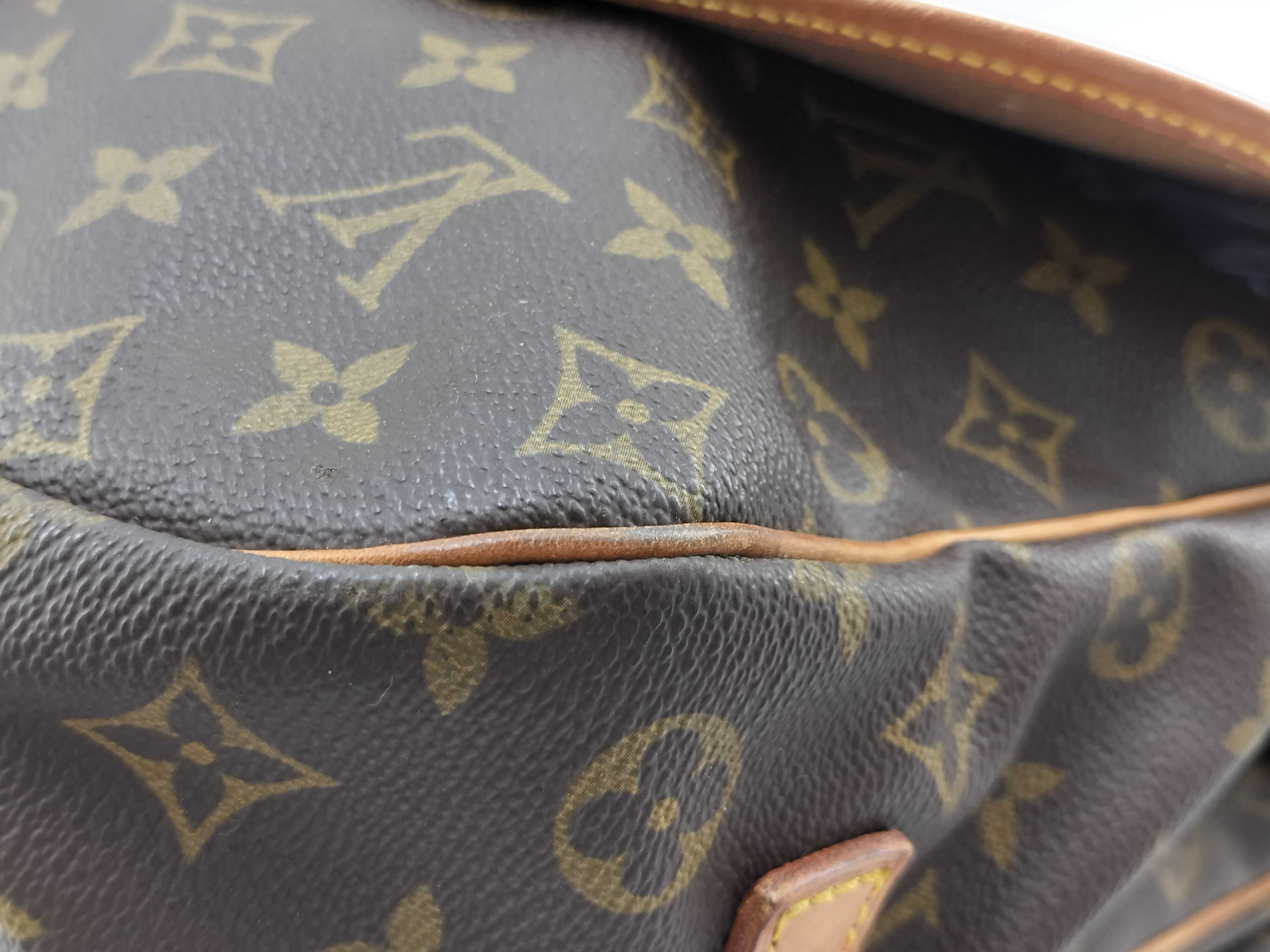 Monogram Louis Vuitton Monogram Shoulder Bag — view 4