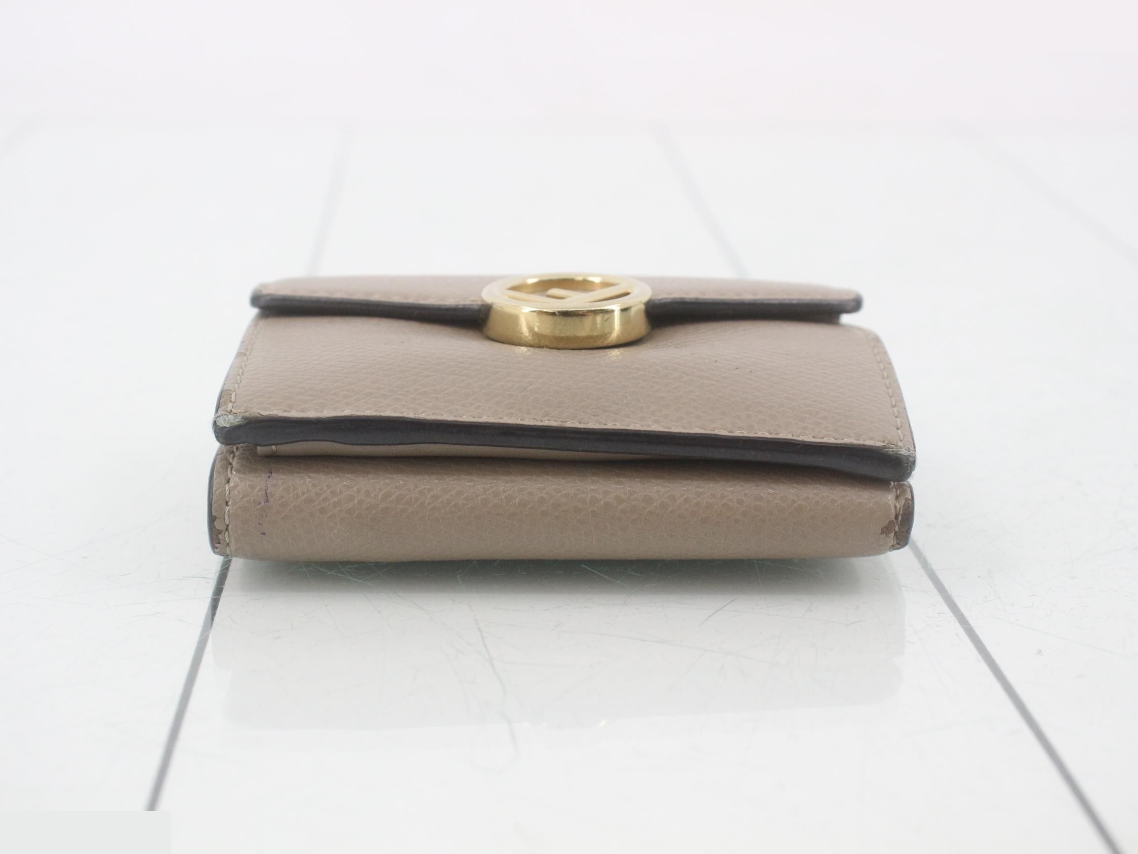 Other lines: Bags and Wallets — view 3