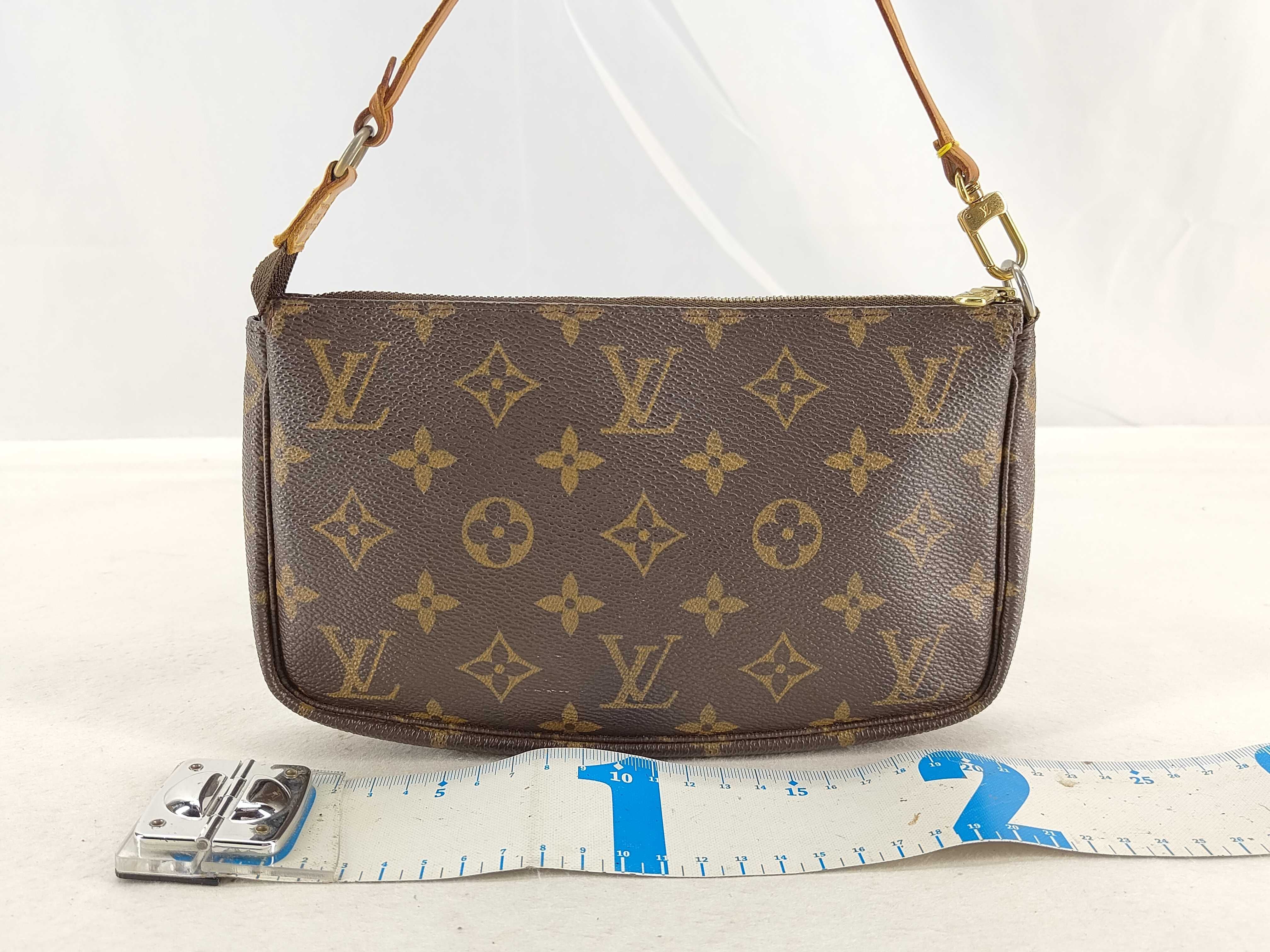 Monogram Vuitton M51980 Pochette Accessoires Handbag Monogram Canvas Brown Shoulder Bag — view 2