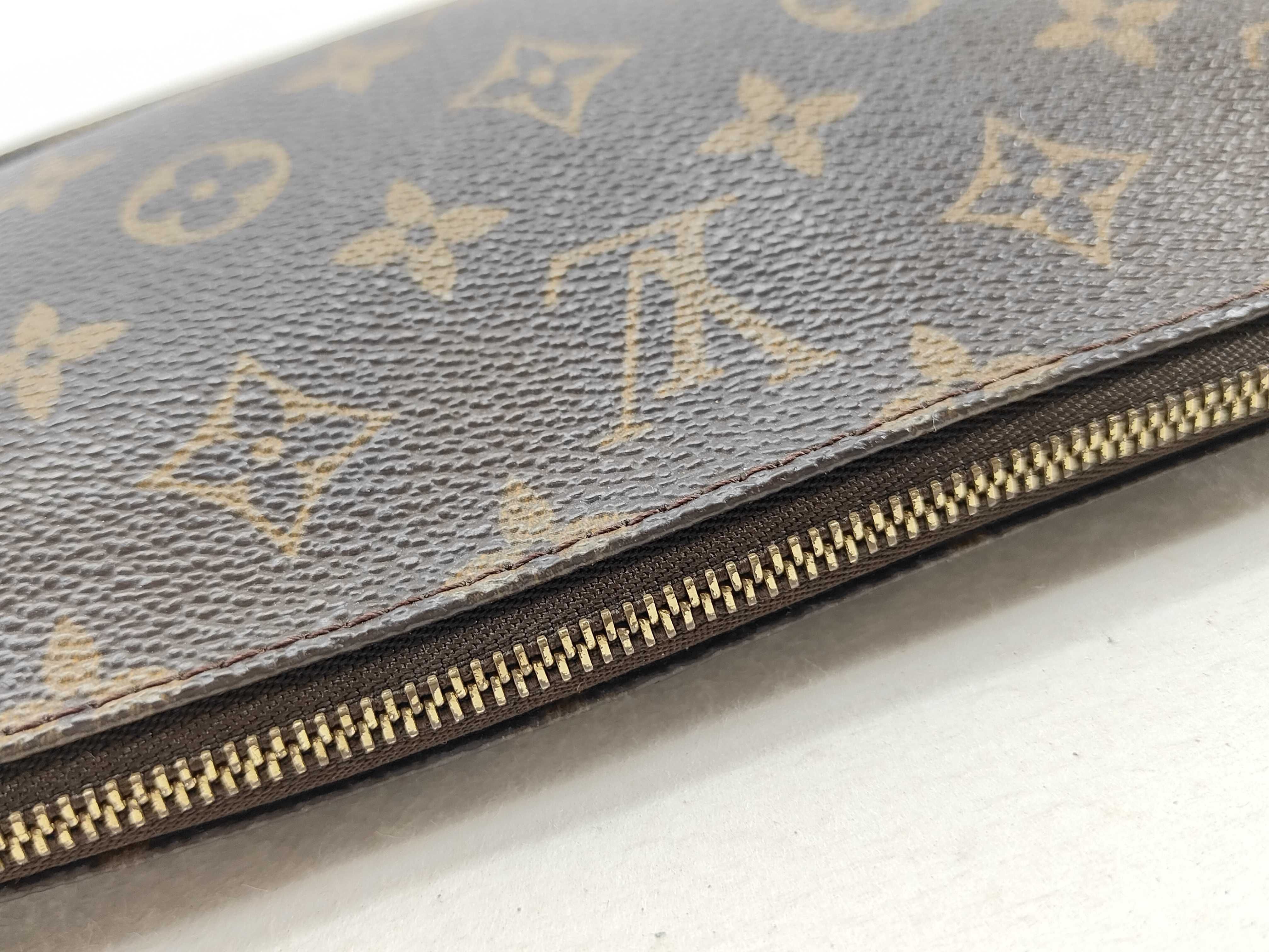 Monogram Vuitton M51980 Pochette Accessoires Handbag Monogram Canvas Brown Shoulder Bag — view 6