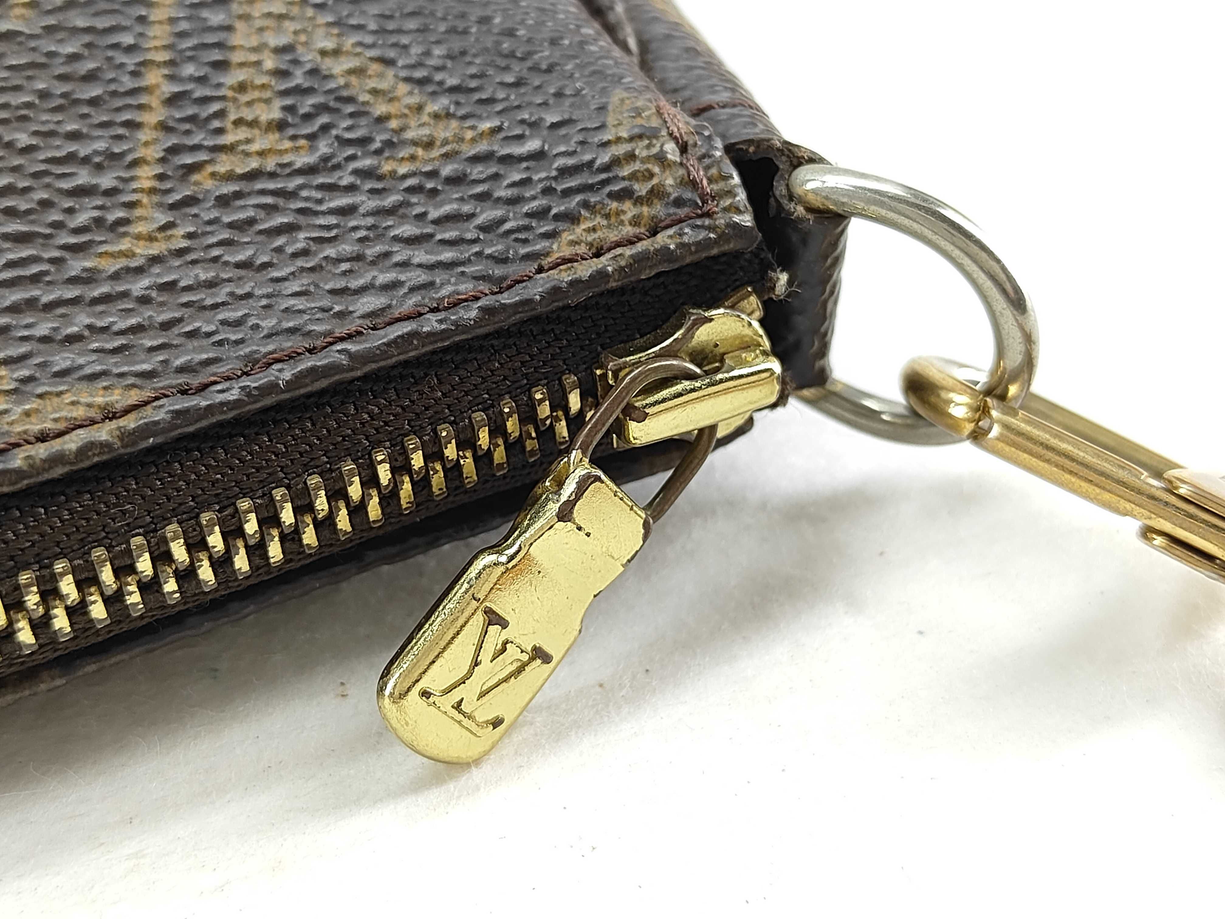 Monogram Vuitton M51980 Pochette Accessoires Handbag Monogram Canvas Brown Shoulder Bag — view 7