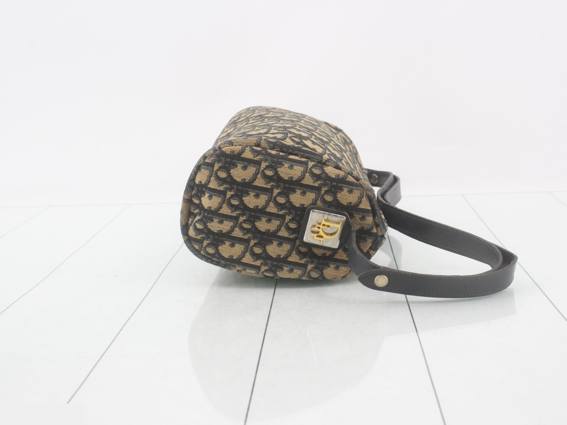 One-shoulder Trotter — view 3