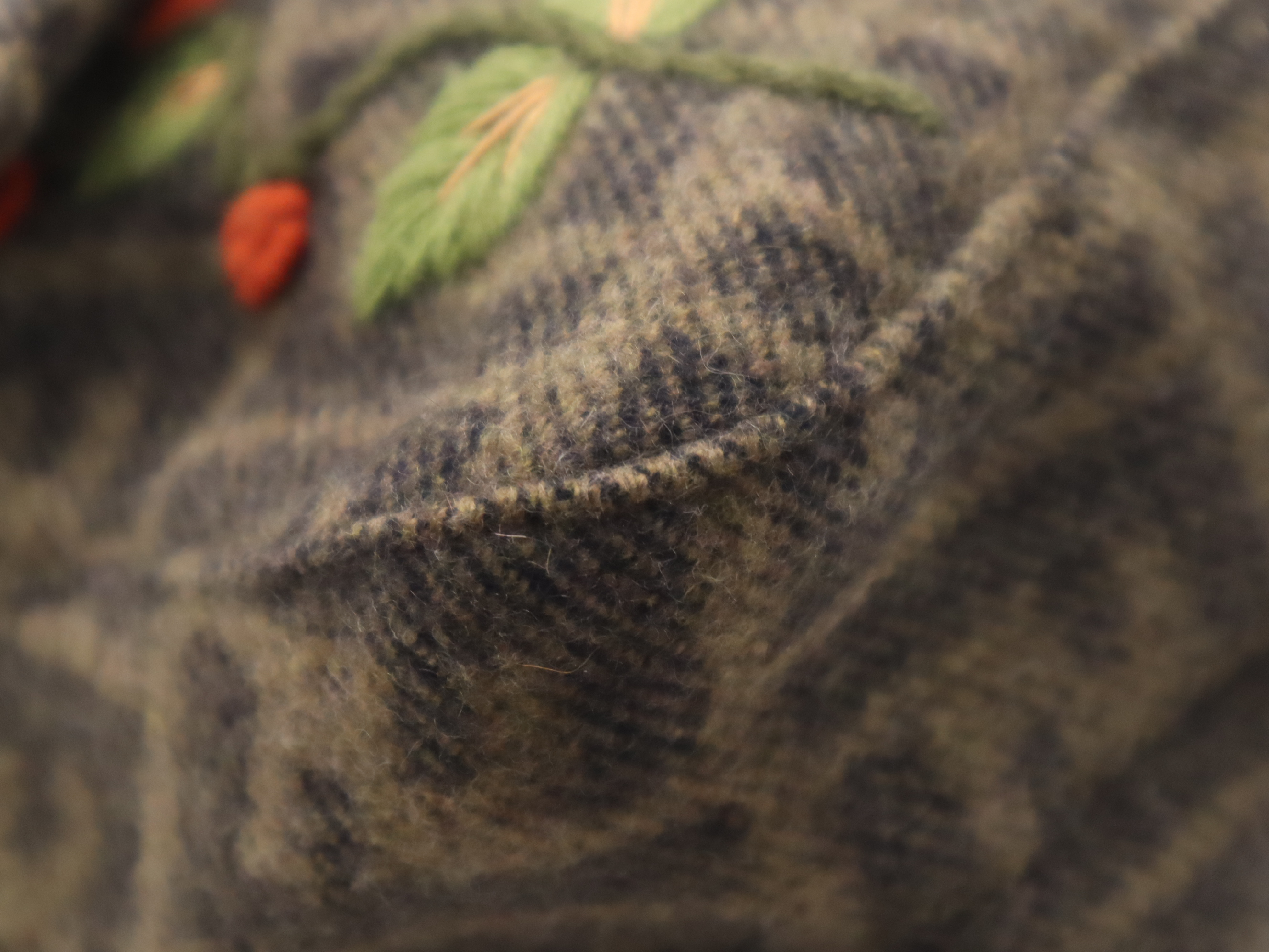 Wool Zucca Mamma Bucket Green Silver Hardware Shoulder Bag — view 11