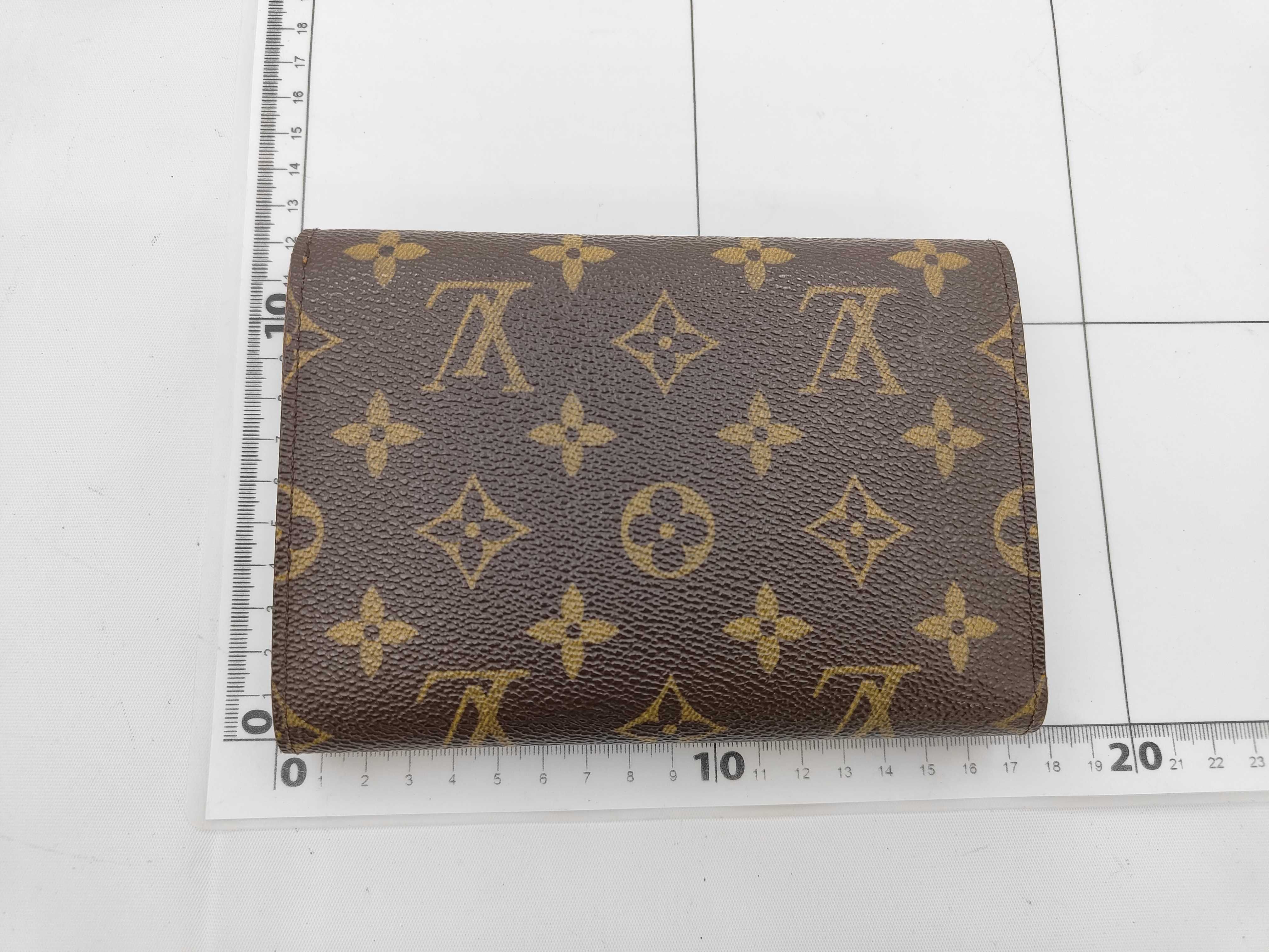 Monogram Louis Vuitton Portefeuille Tresor Etui Papier Tri-fold Wallet Monogram M61202 Wallet — view 2