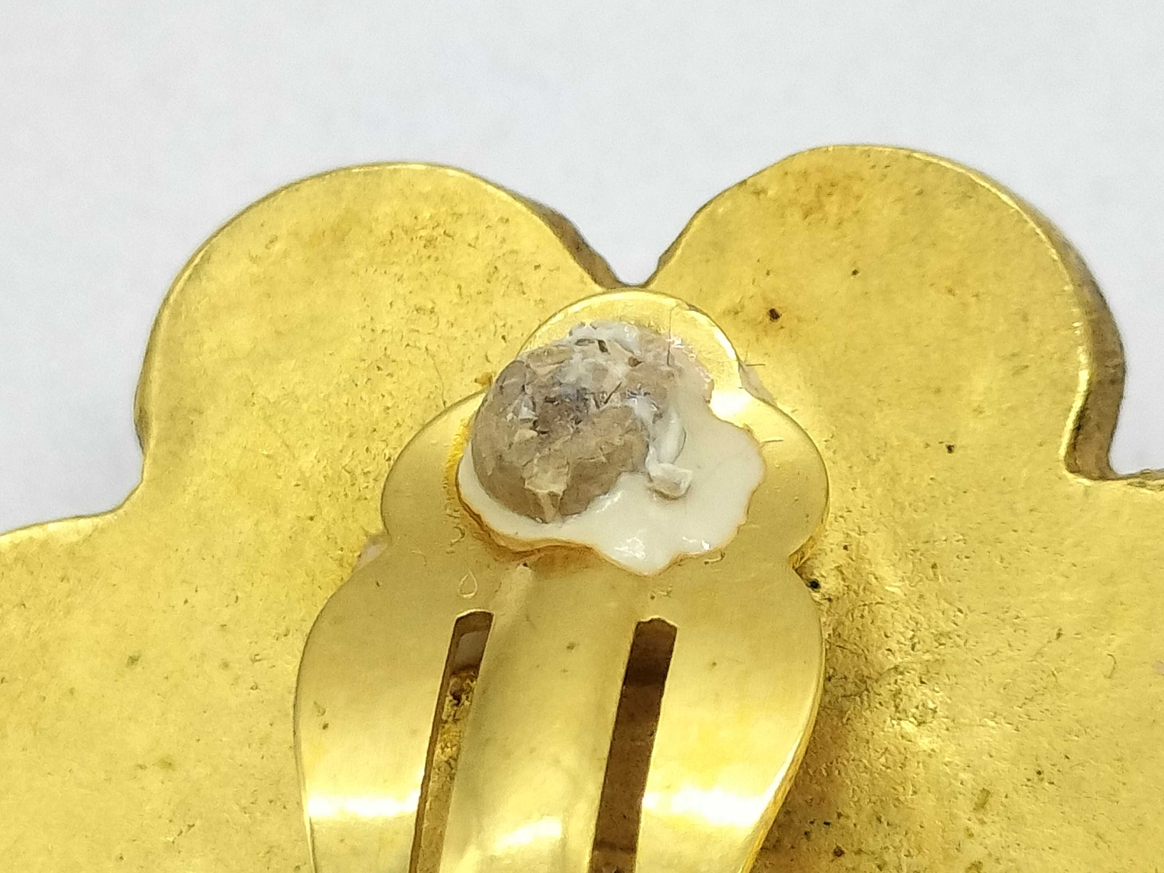 Coco Mark Faux Pearl 96P Flower Earrings — view 8