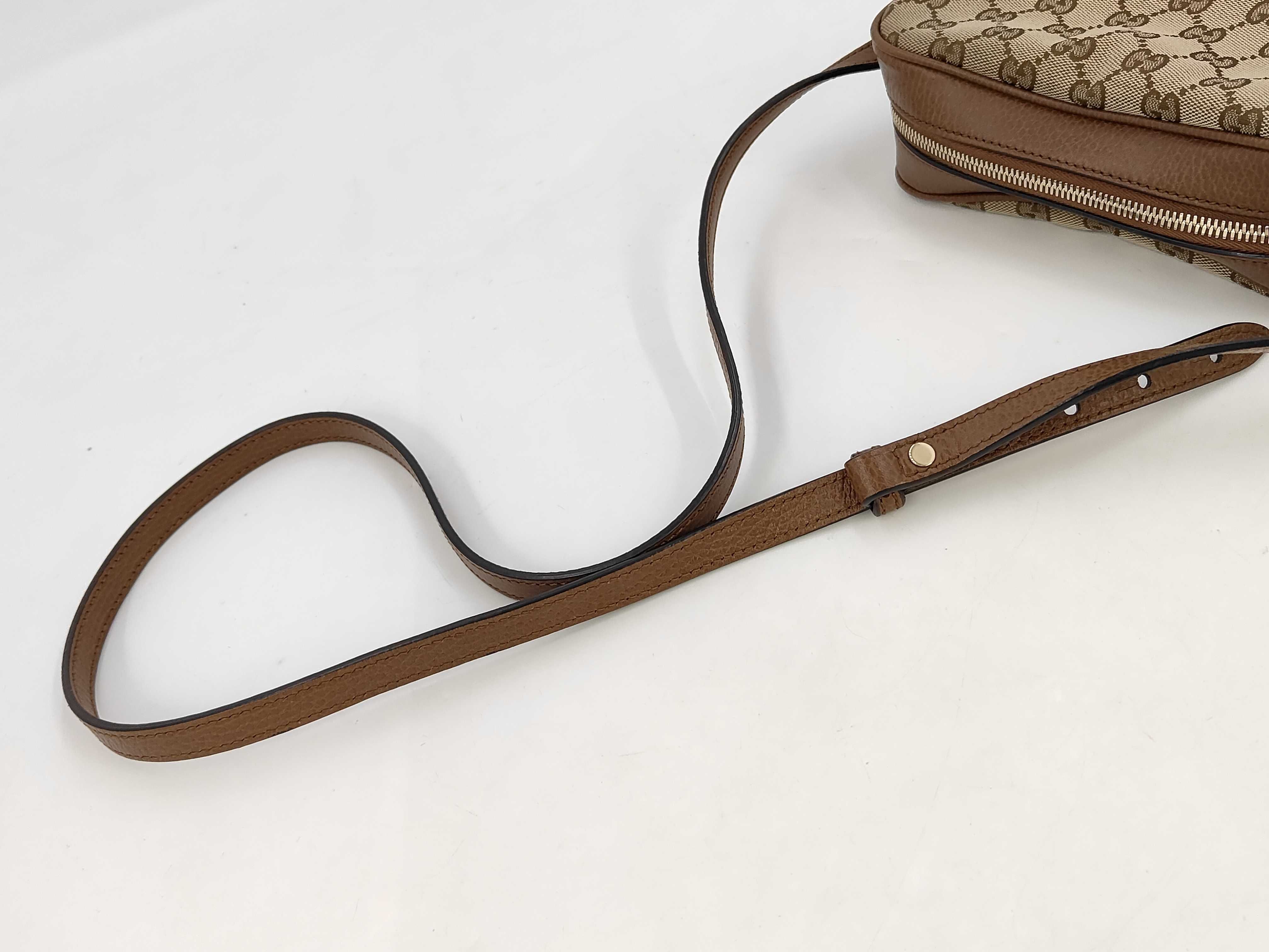 Square-shaped Canvas x Leather Beige x Brown Shoulder Bag — view 3