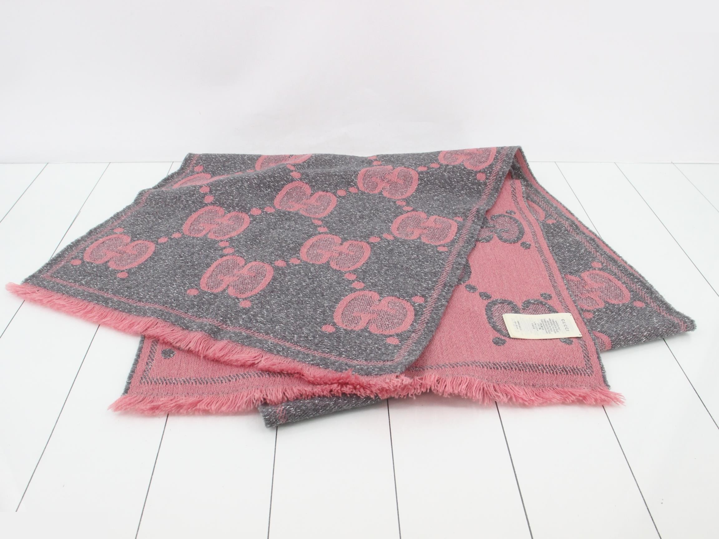 New tag GG glitter scarf gray pink — view 2