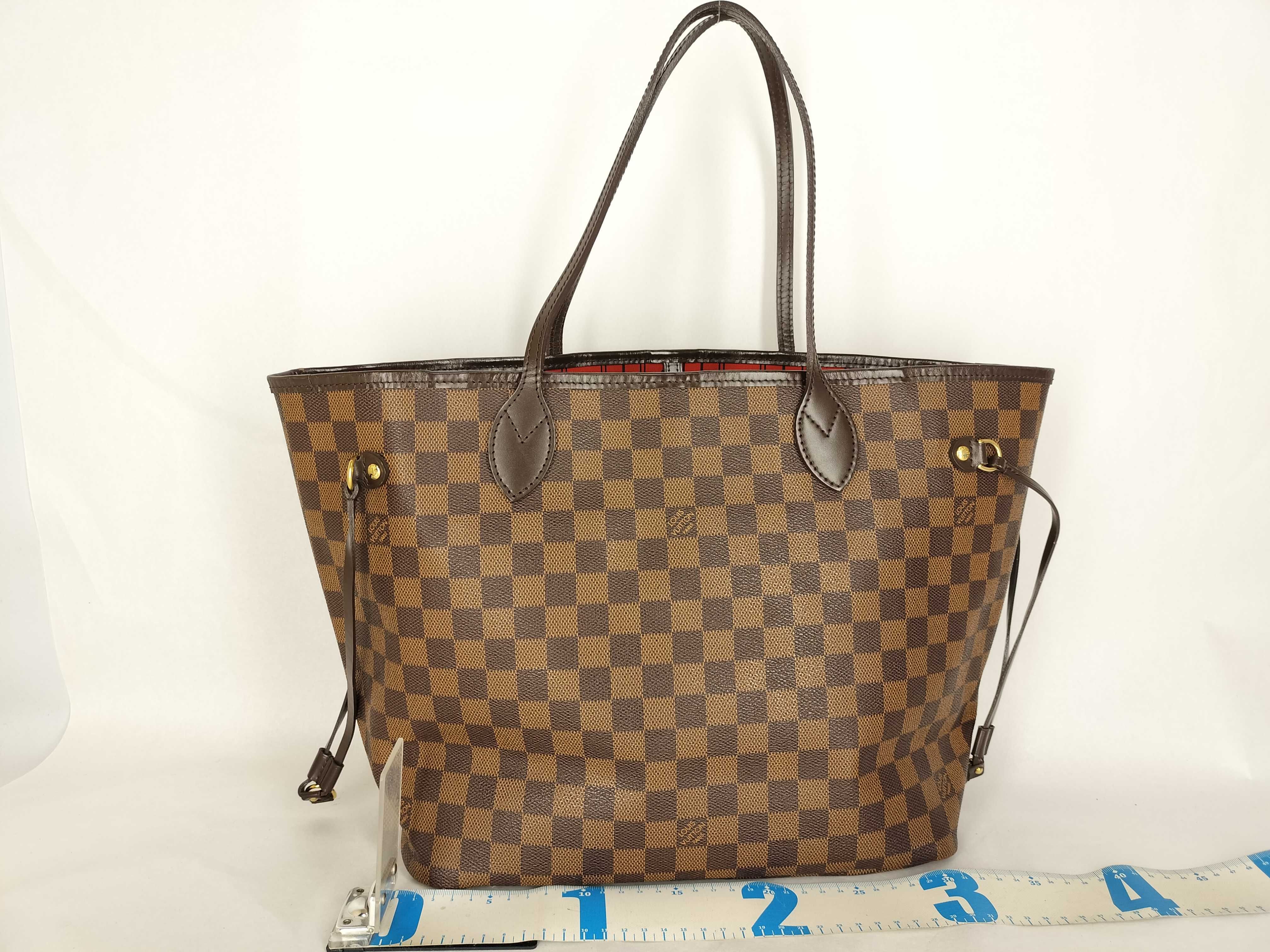 Damier Neverfull MM Tote Bag — view 2