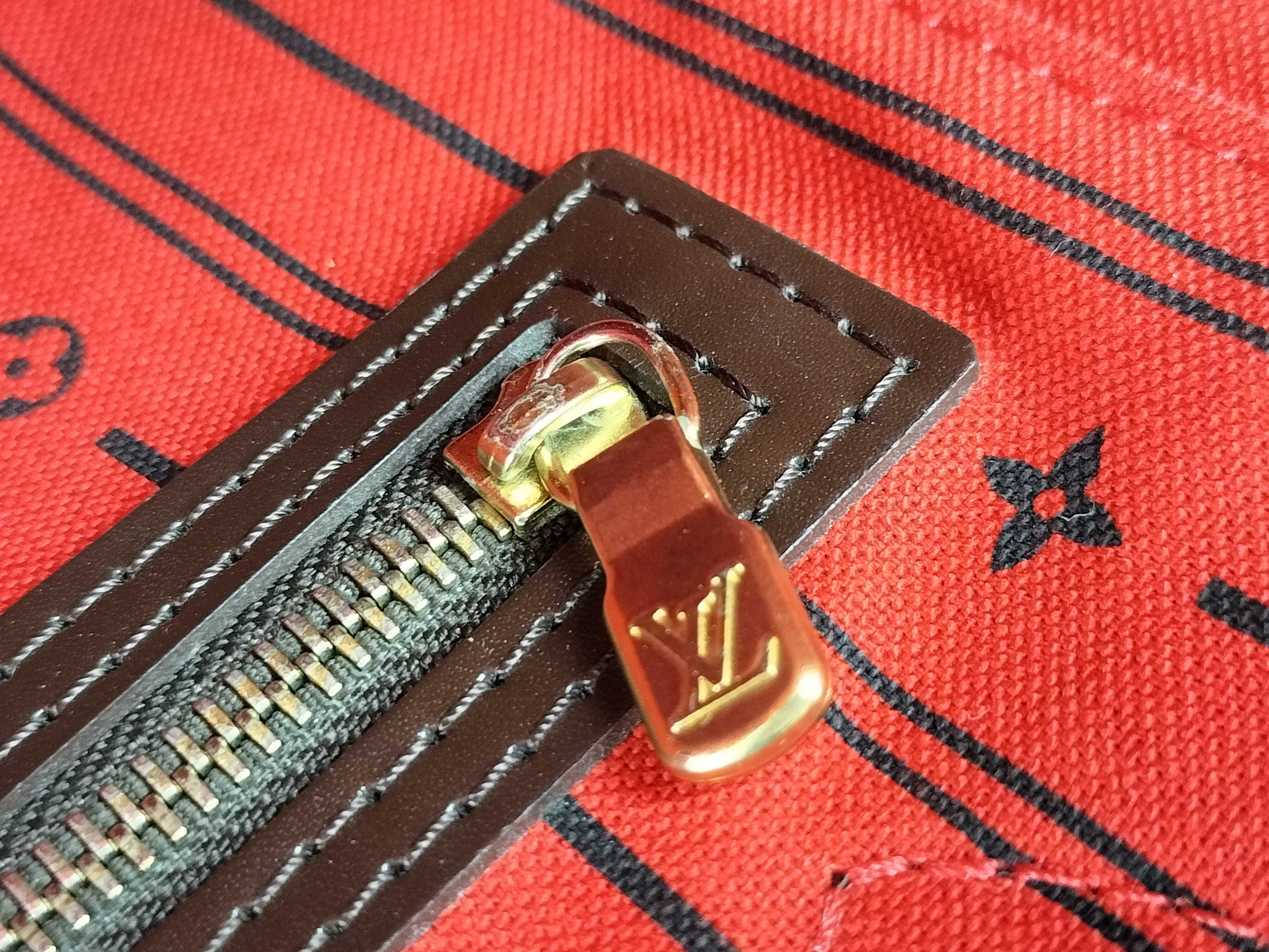 Damier Neverfull MM Tote Bag — view 13