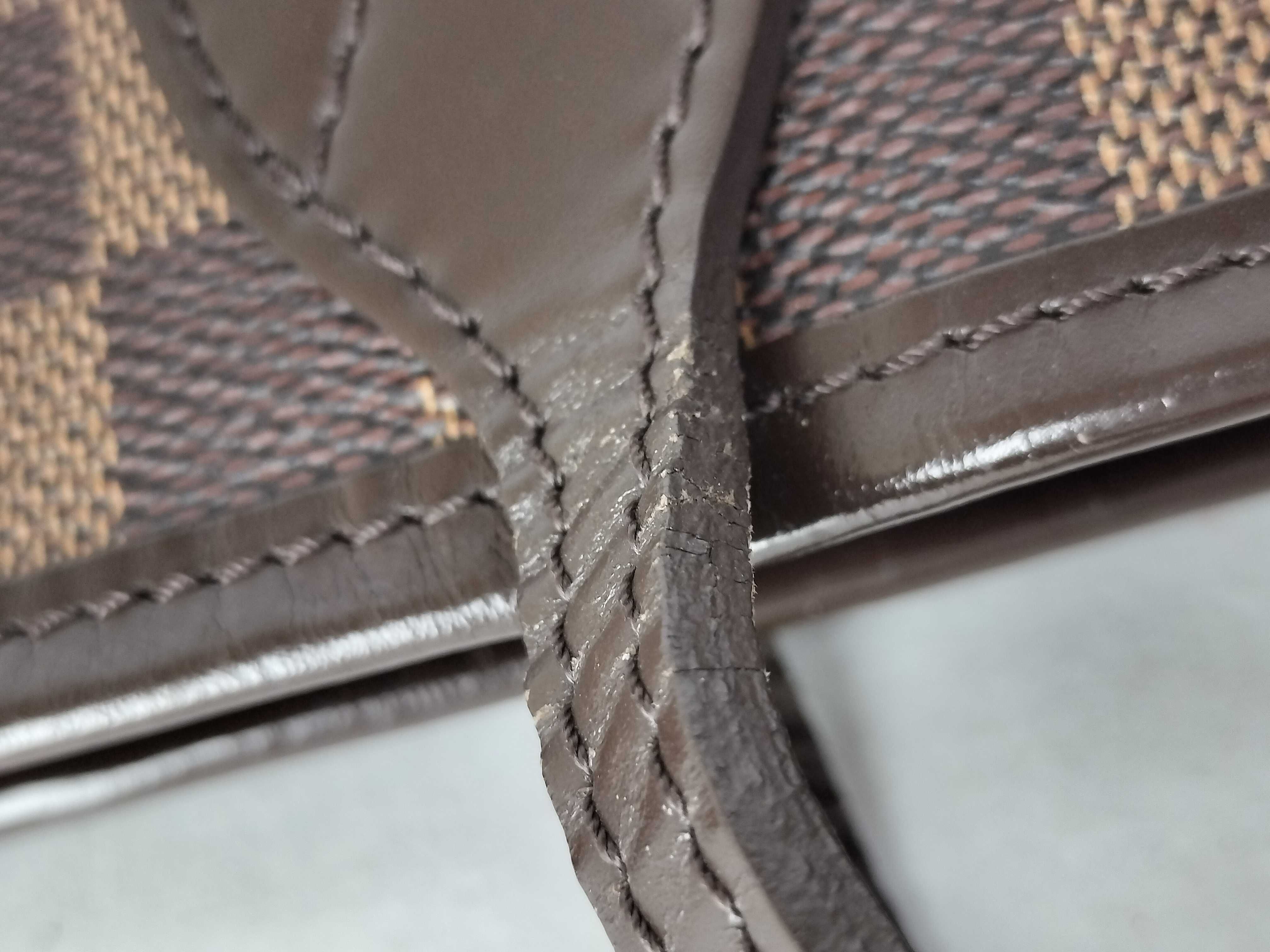 Damier Neverfull MM Tote Bag — view 5