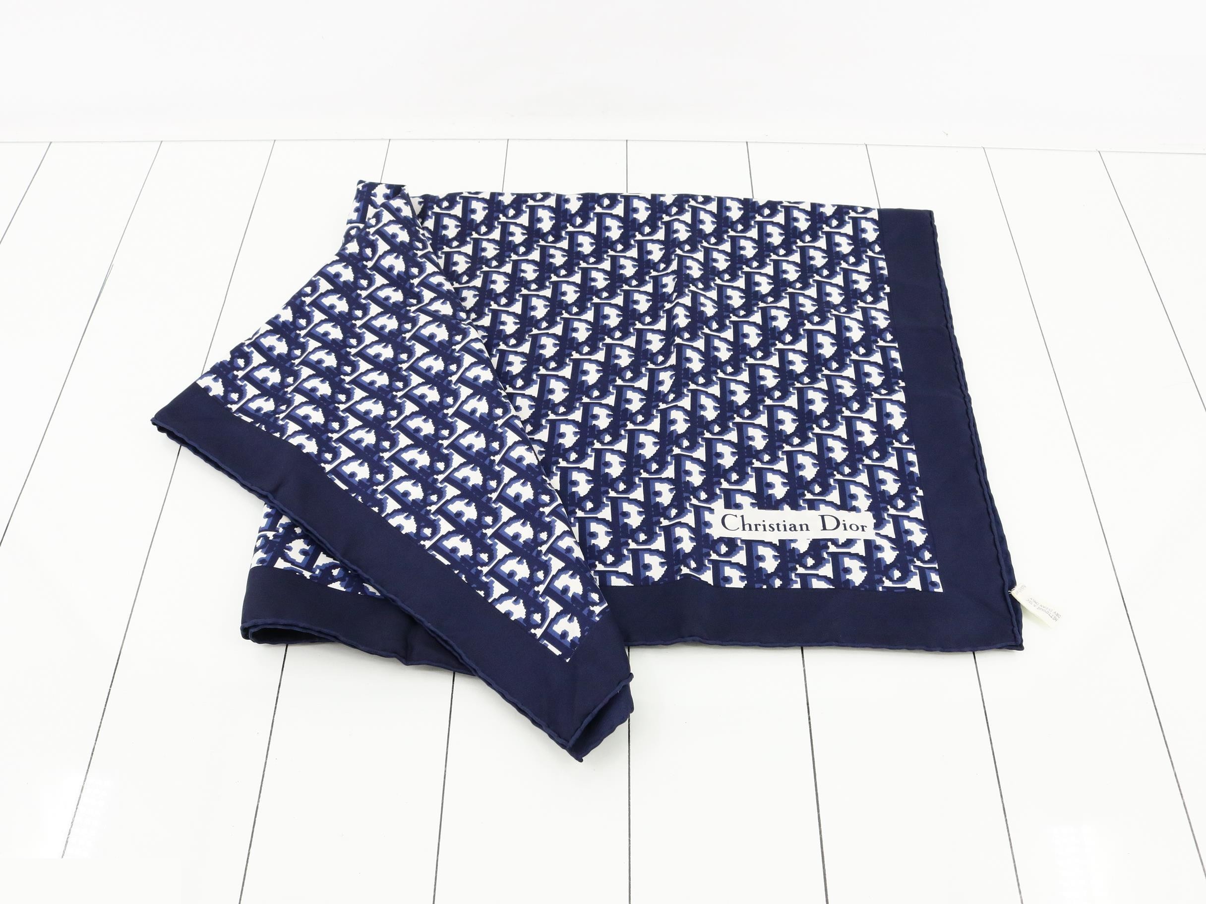 Trotter (accessories) / Scarves — view 3