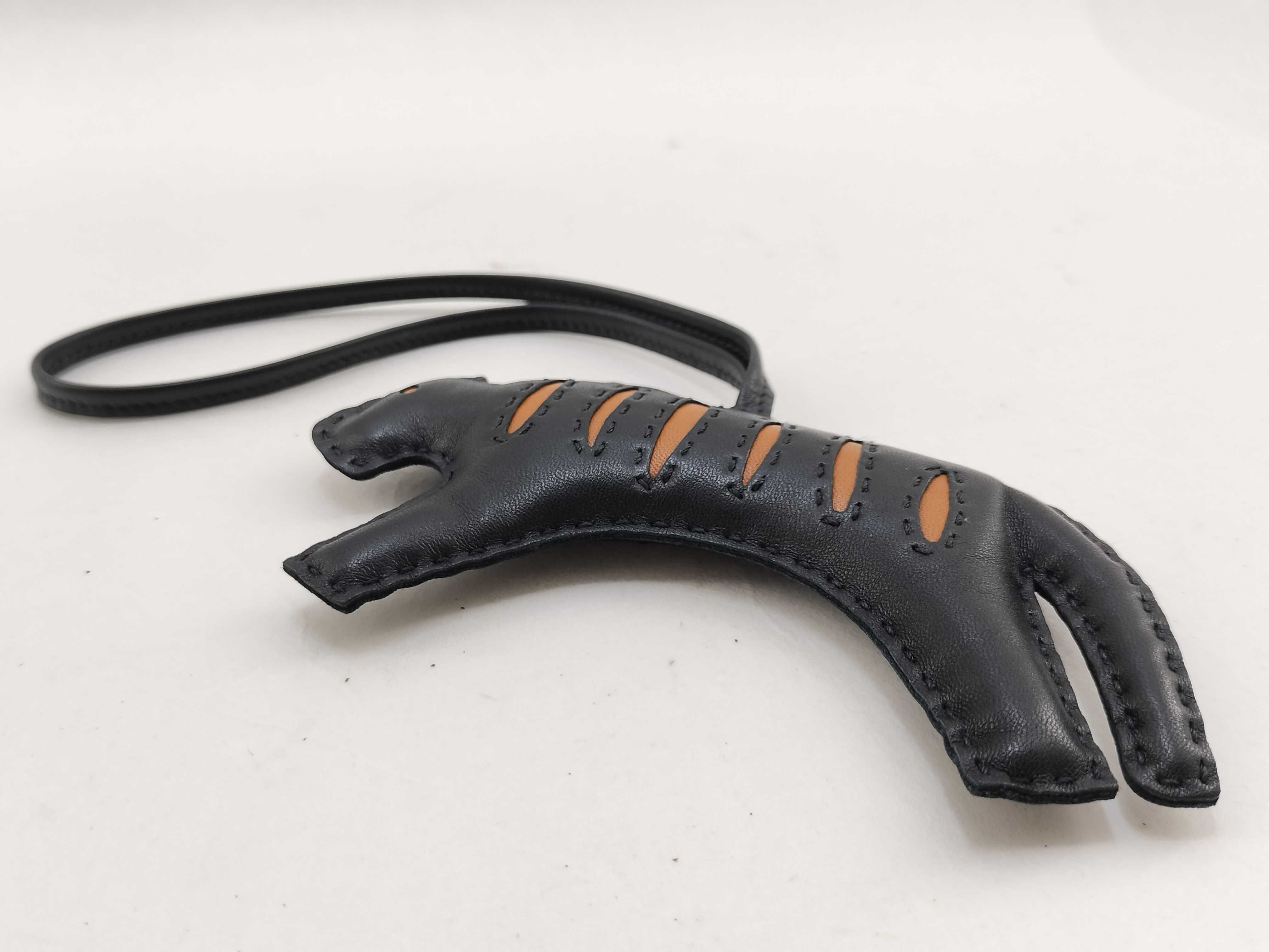 L'Ouvrier Charm — view 4