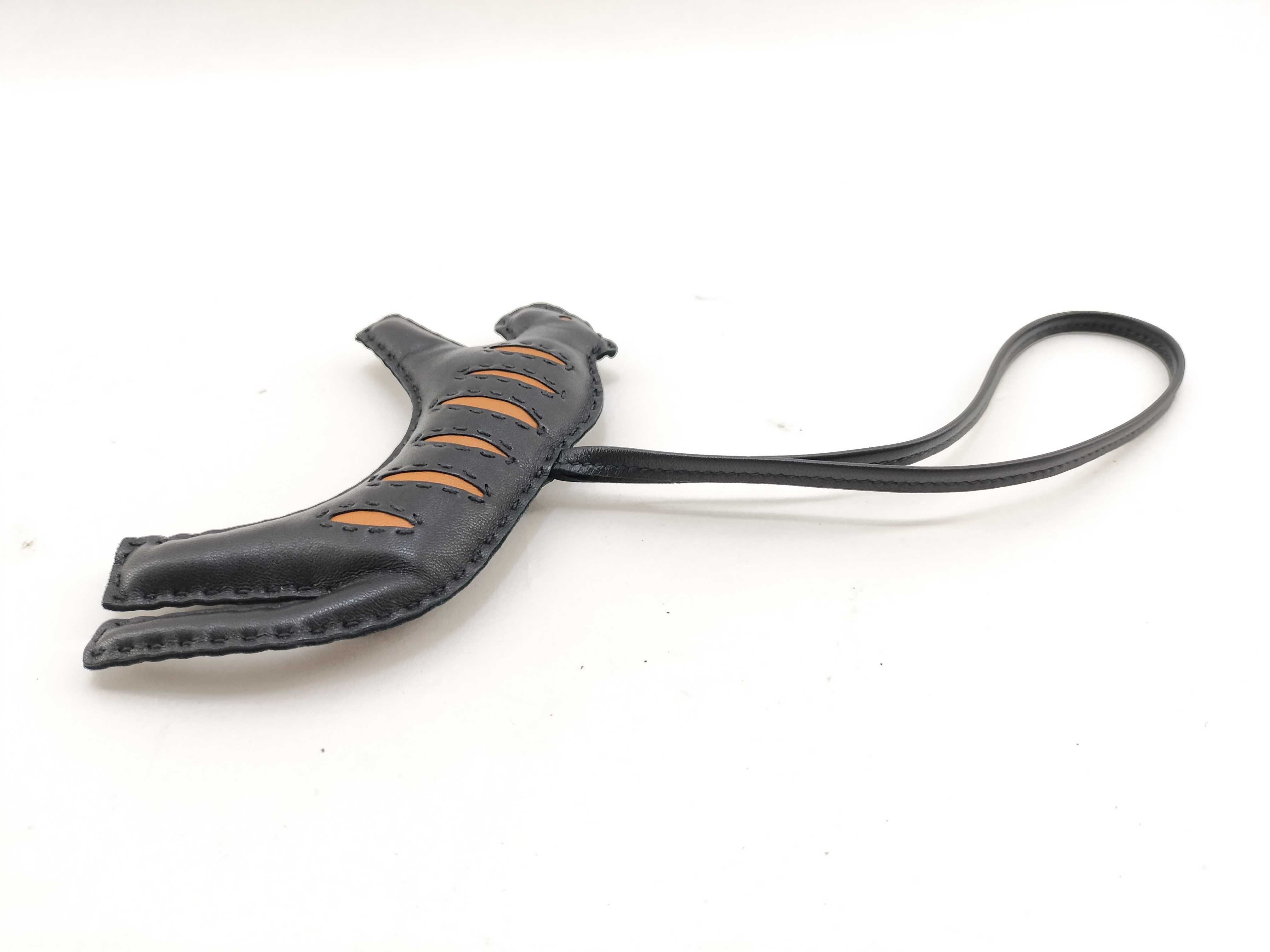 L'Ouvrier Charm — view 5