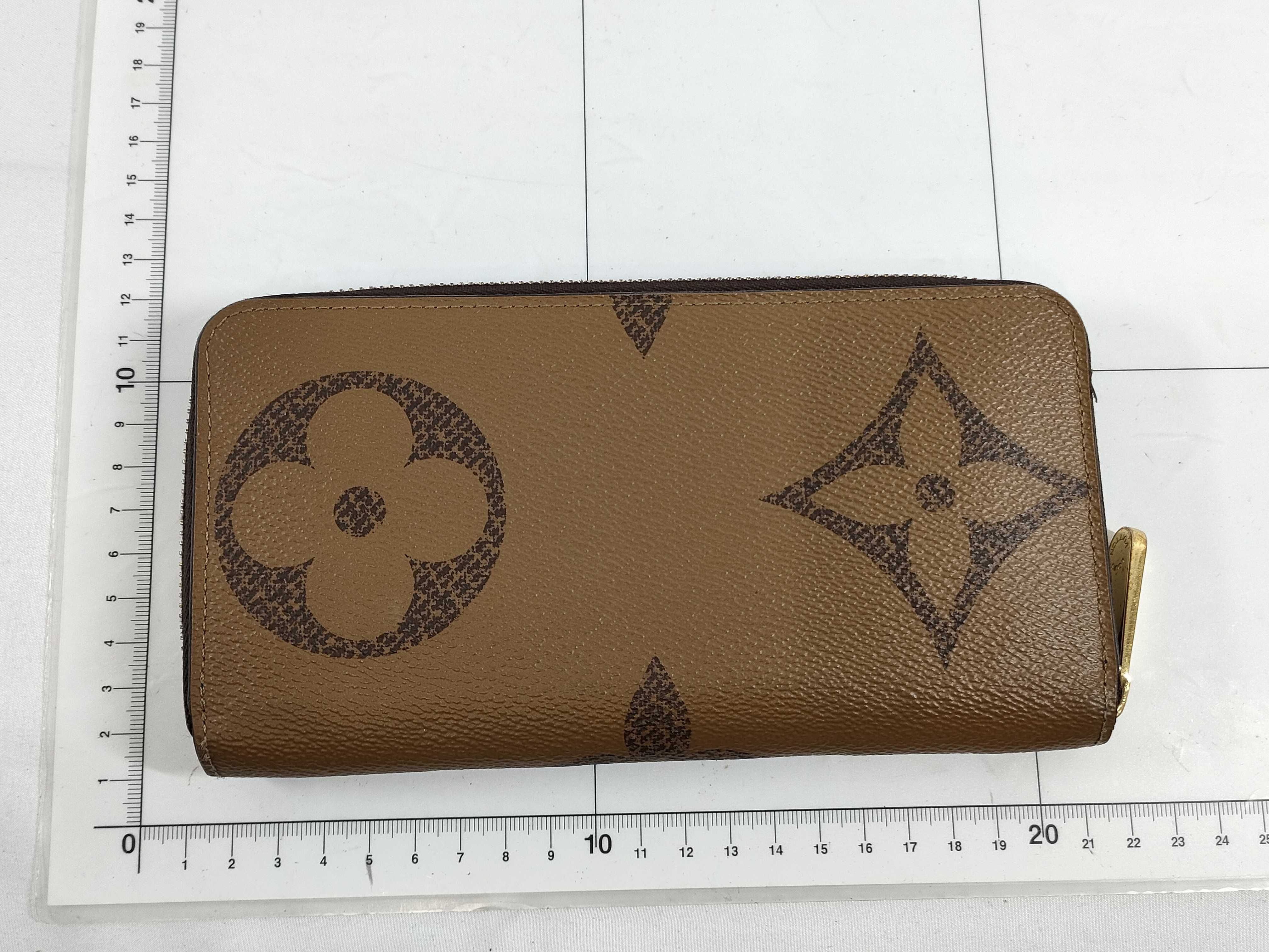 Monogram Giant Reverse Zippy Wallet — view 2