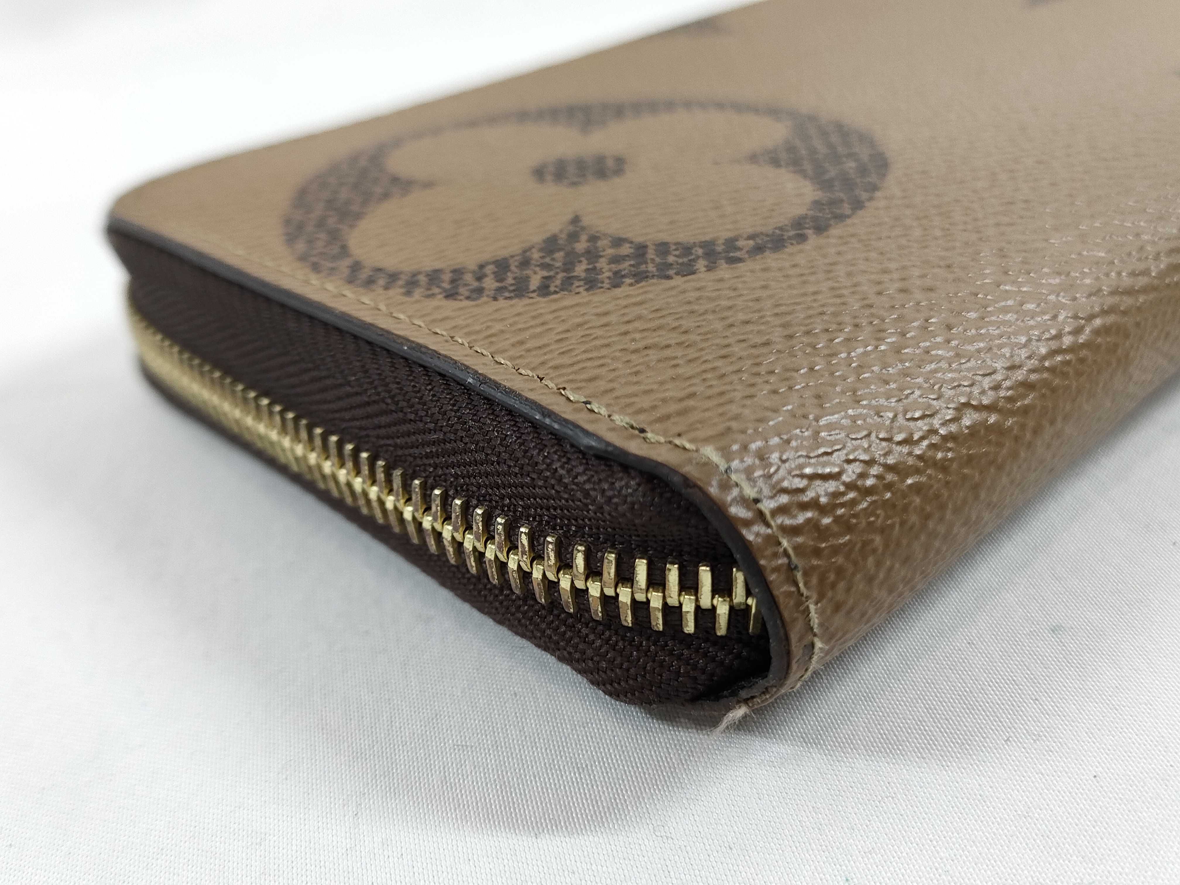 Monogram Giant Reverse Zippy Wallet — view 3