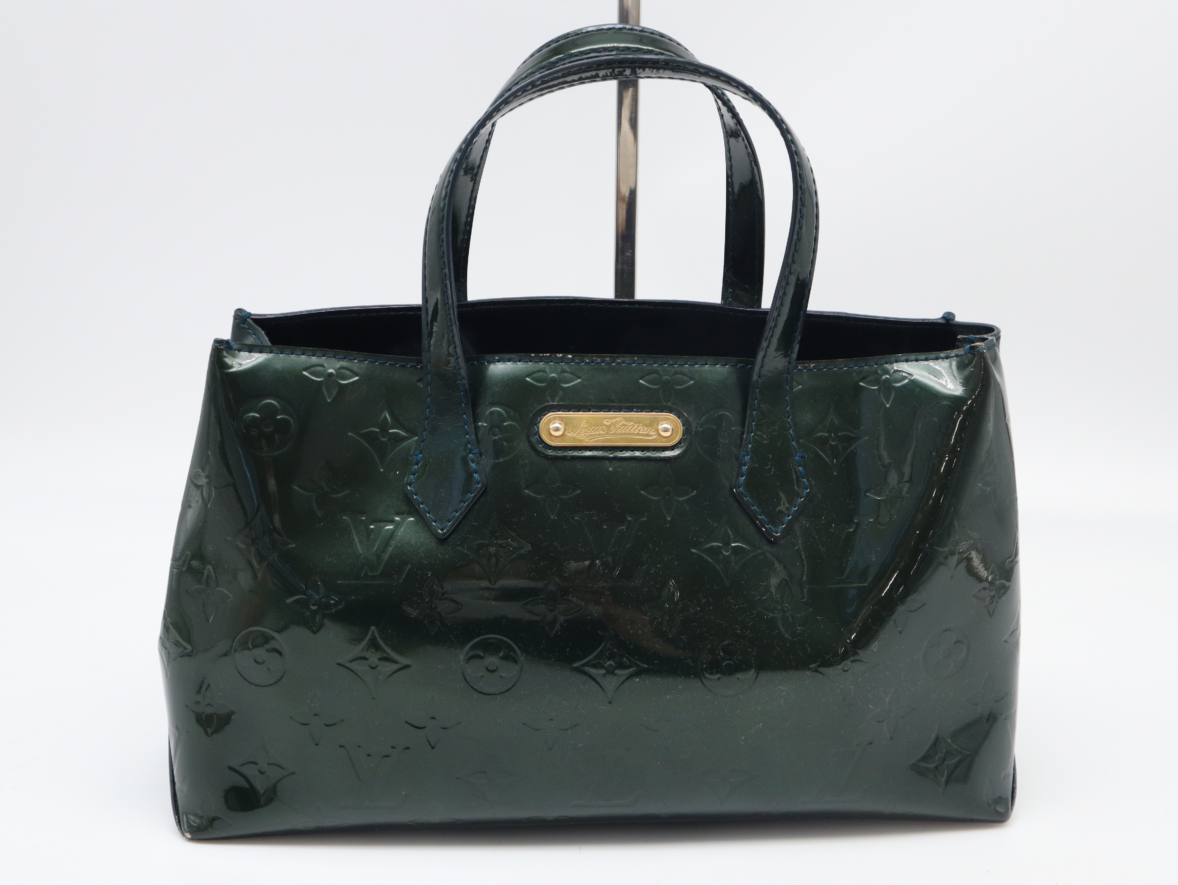 M93684 Vernis Wilshire PM Blue Nuit Handbag