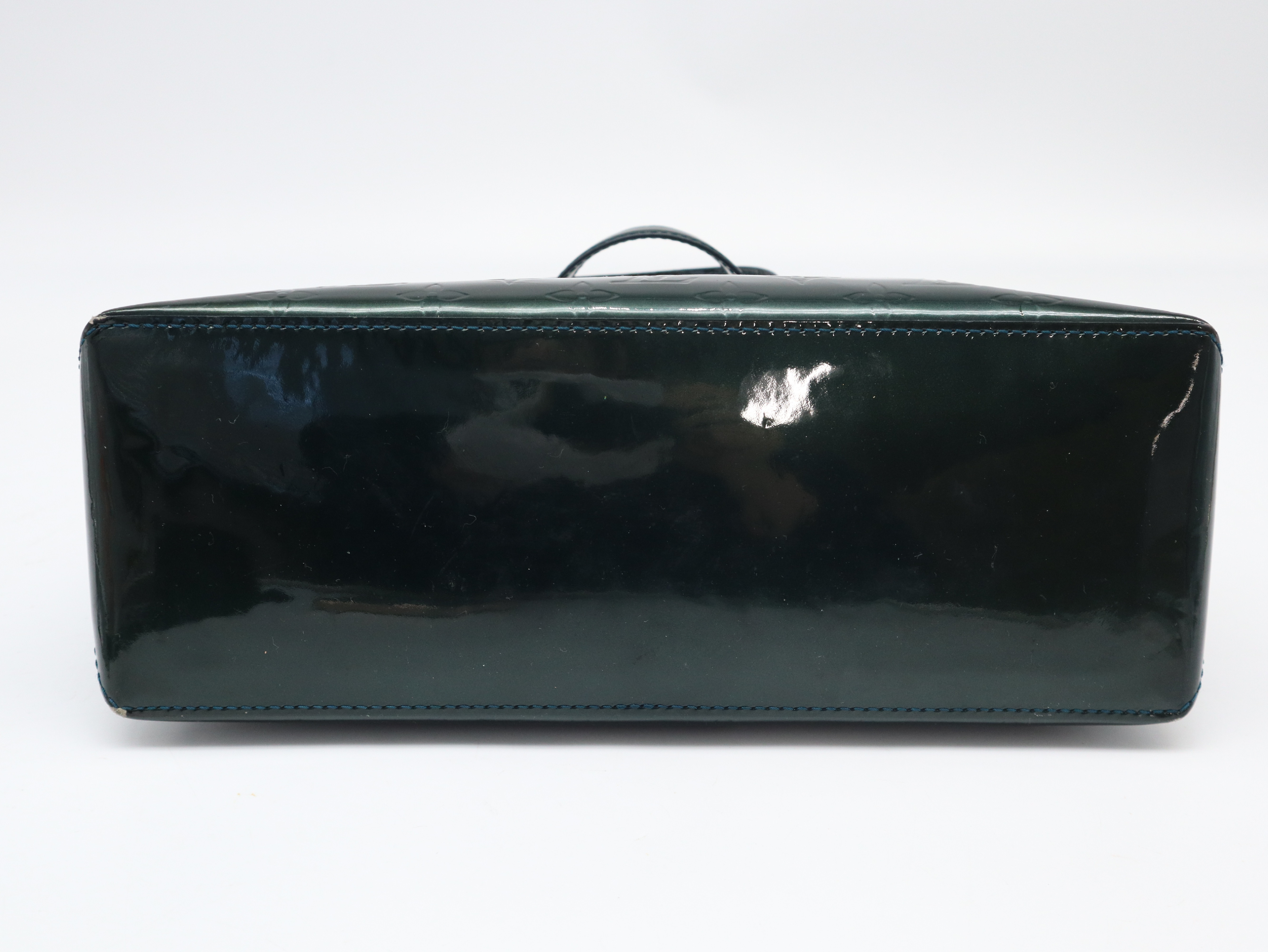 M93684 Vernis Wilshire PM Blue Nuit Handbag — view 5