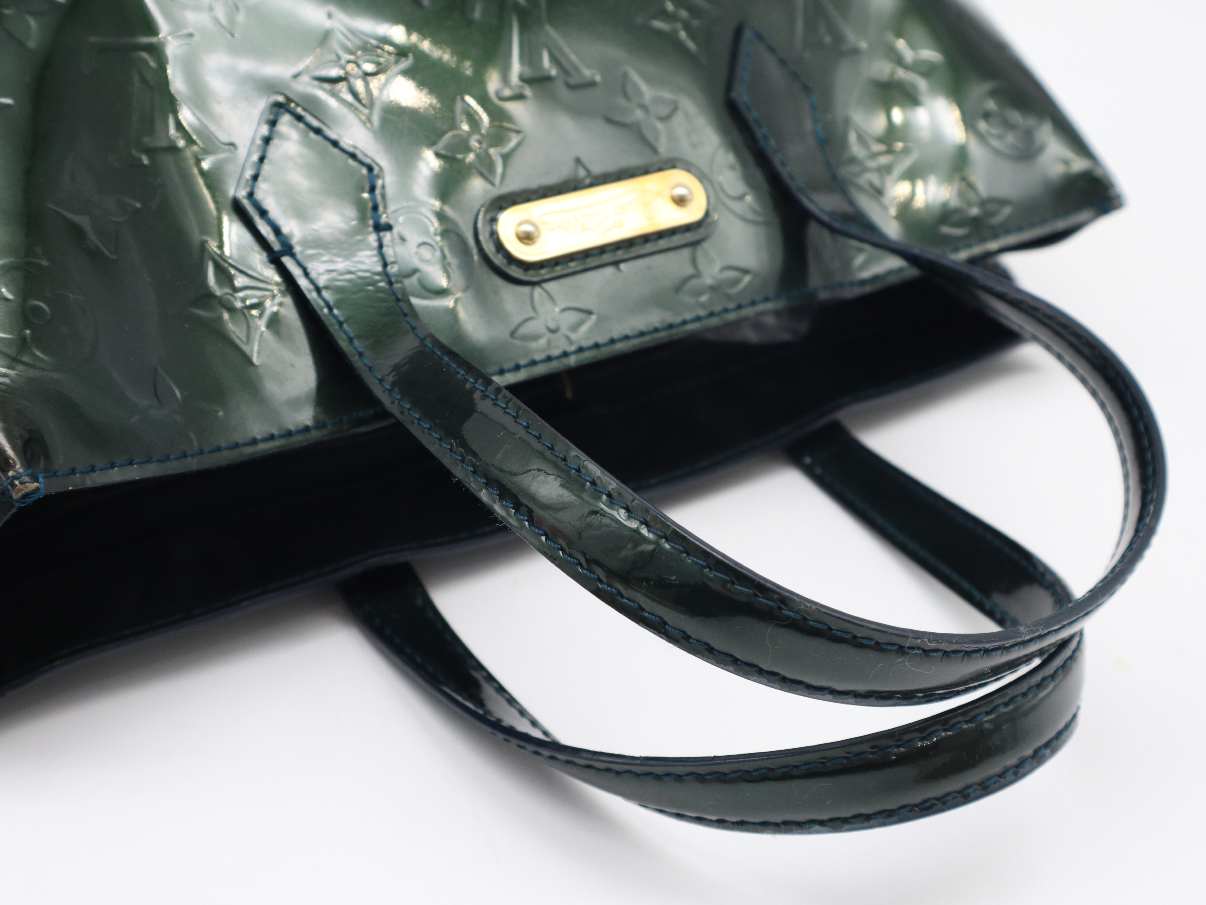 M93684 Vernis Wilshire PM Blue Nuit Handbag — view 6
