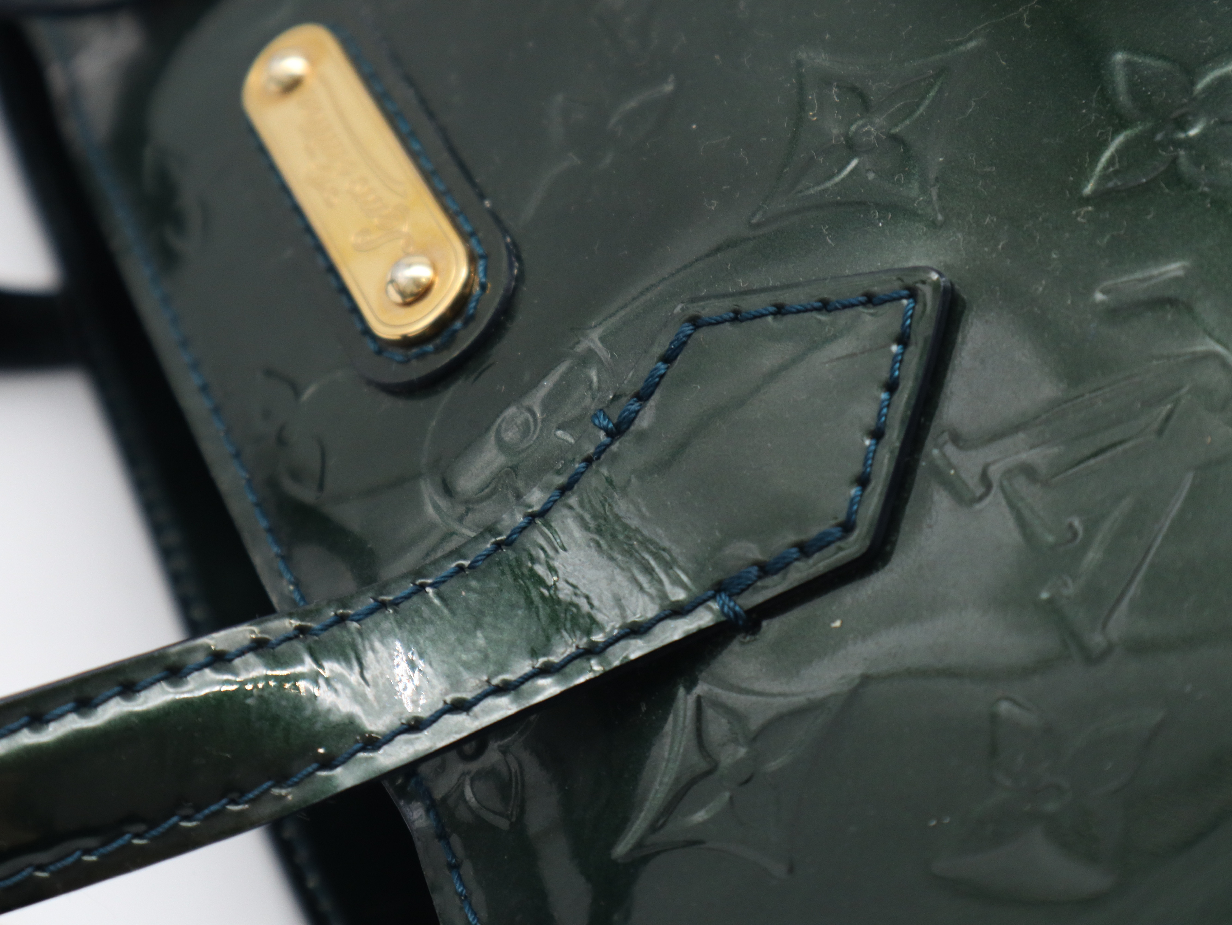 M93684 Vernis Wilshire PM Blue Nuit Handbag — view 8