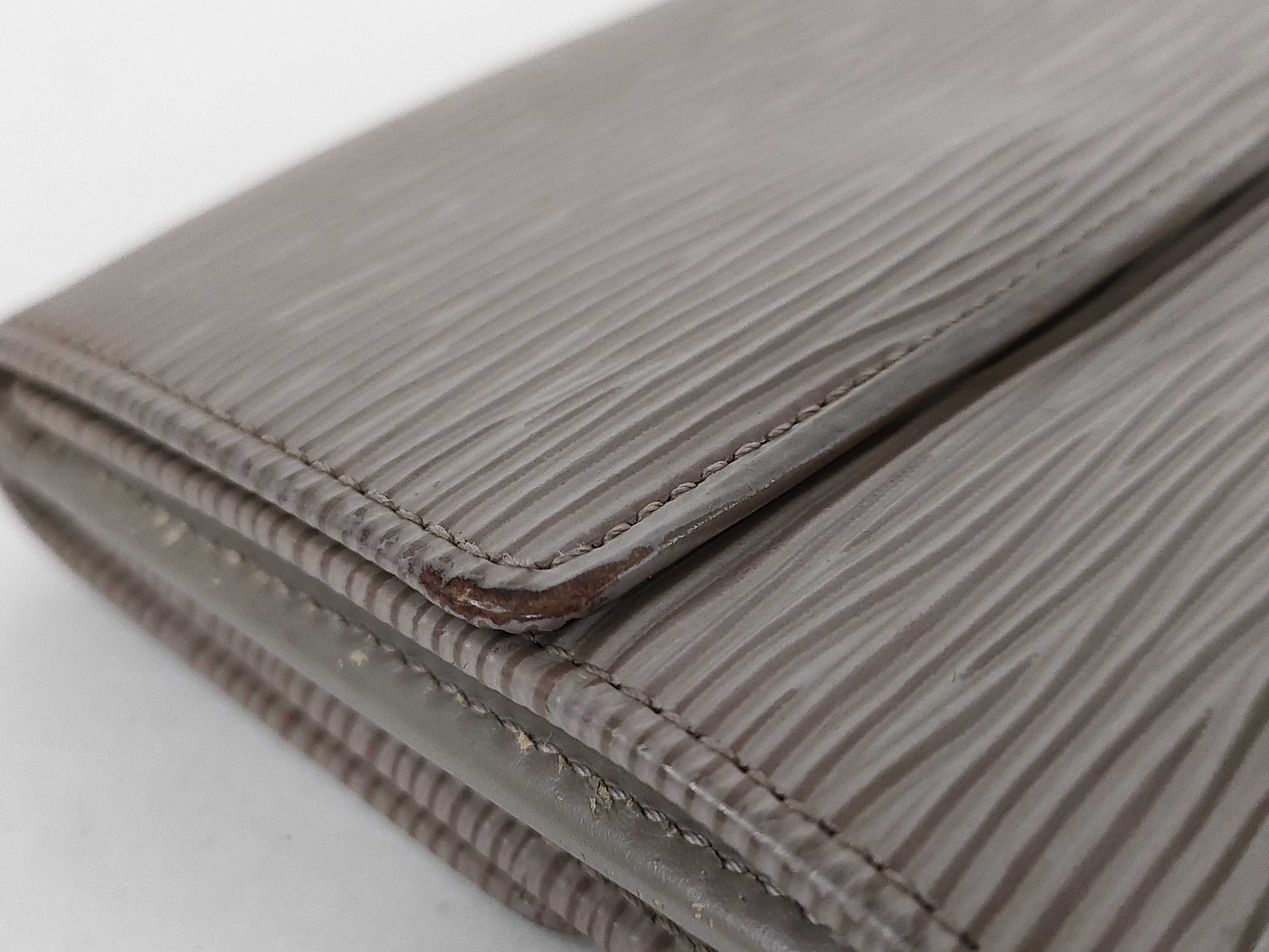 Epi Louis Vuitton Epi Elise Double Snap Folding Wallet — view 14