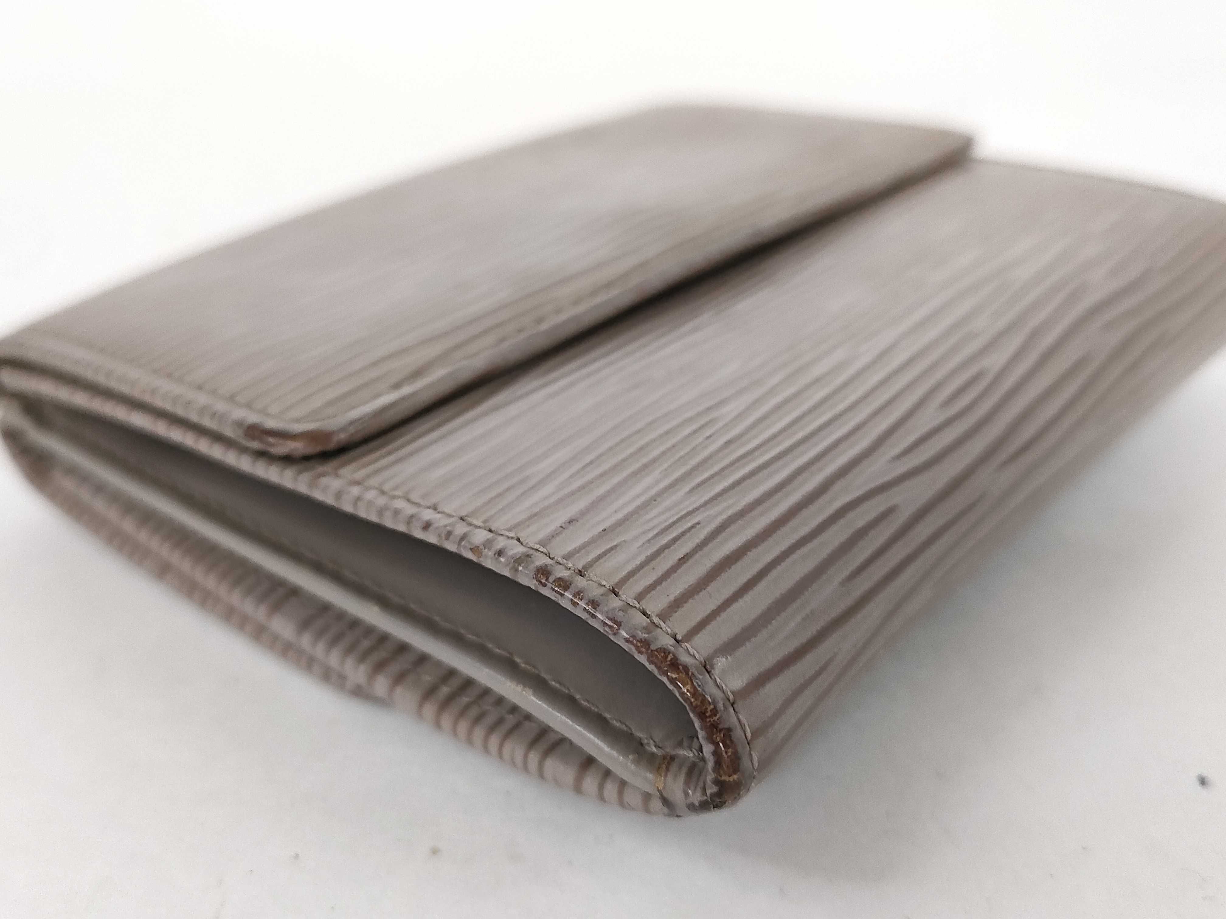 Epi Louis Vuitton Epi Elise Double Snap Folding Wallet — view 3