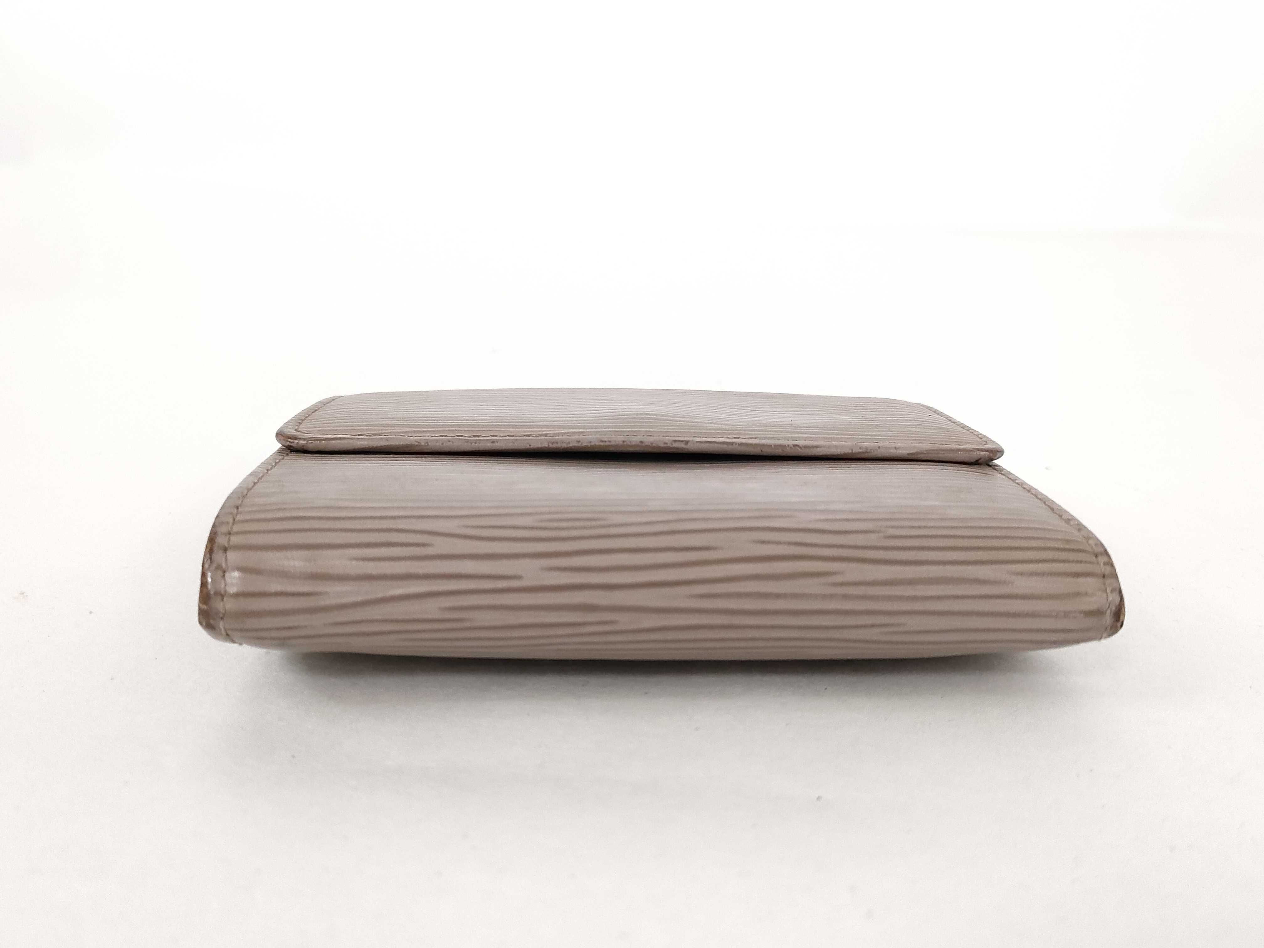 Epi Louis Vuitton Epi Elise Double Snap Folding Wallet — view 6