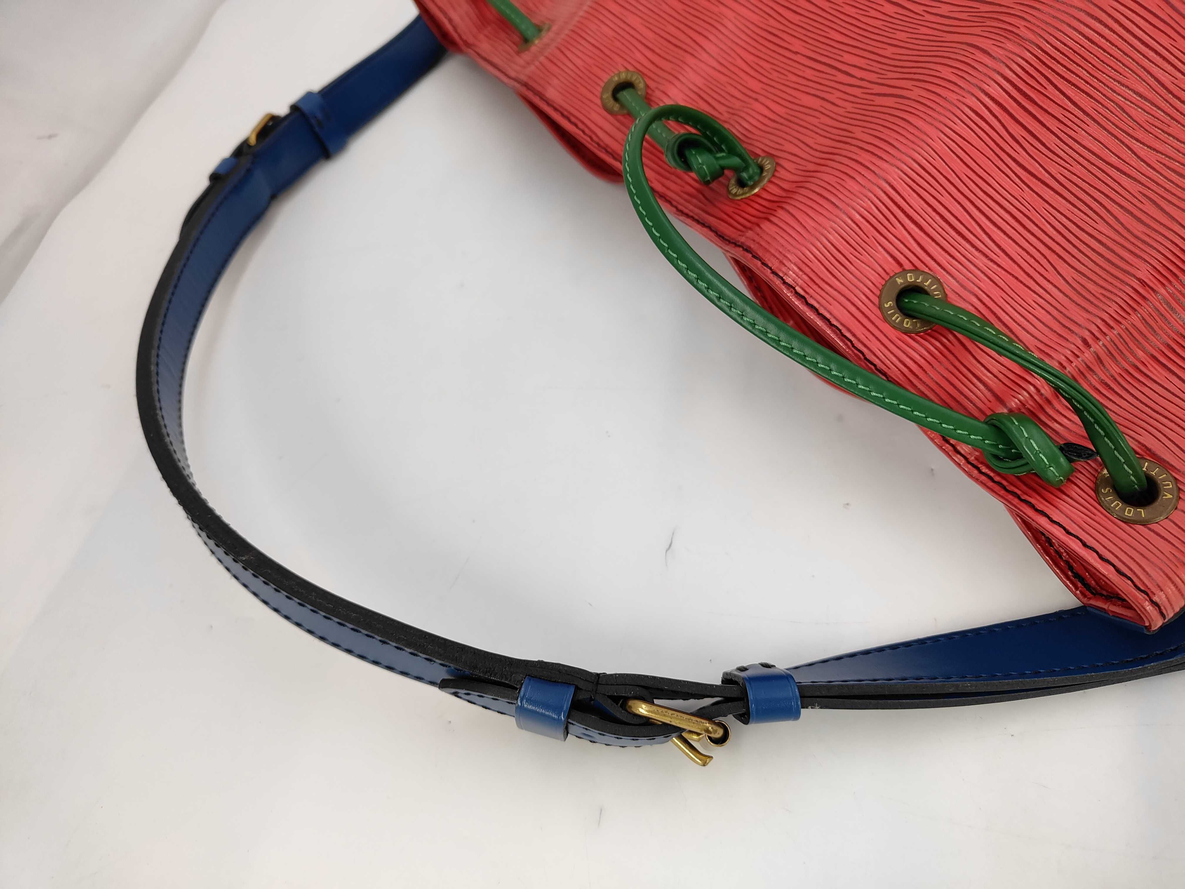 Epi Noe Cartilien Red Tricolor Handbag VI0952 — view 5