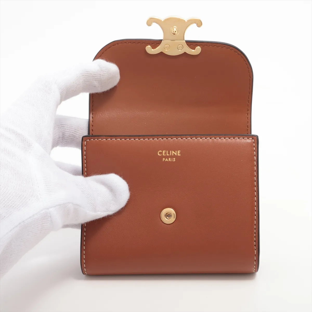 Triomphe Small Flap Wallet Leather Compact Wallet Brown — view 3