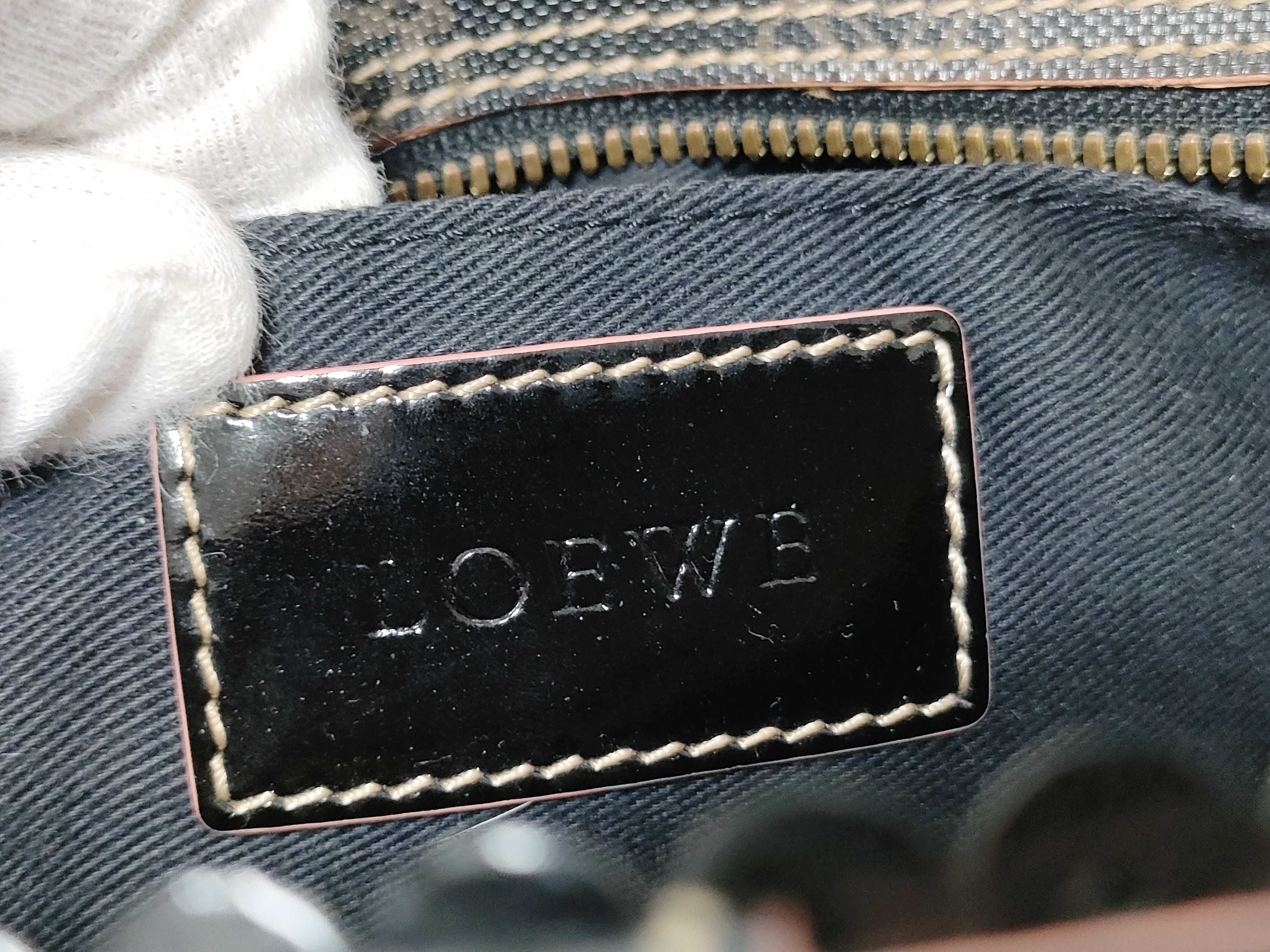 handbag with Anagram charm. — view 12