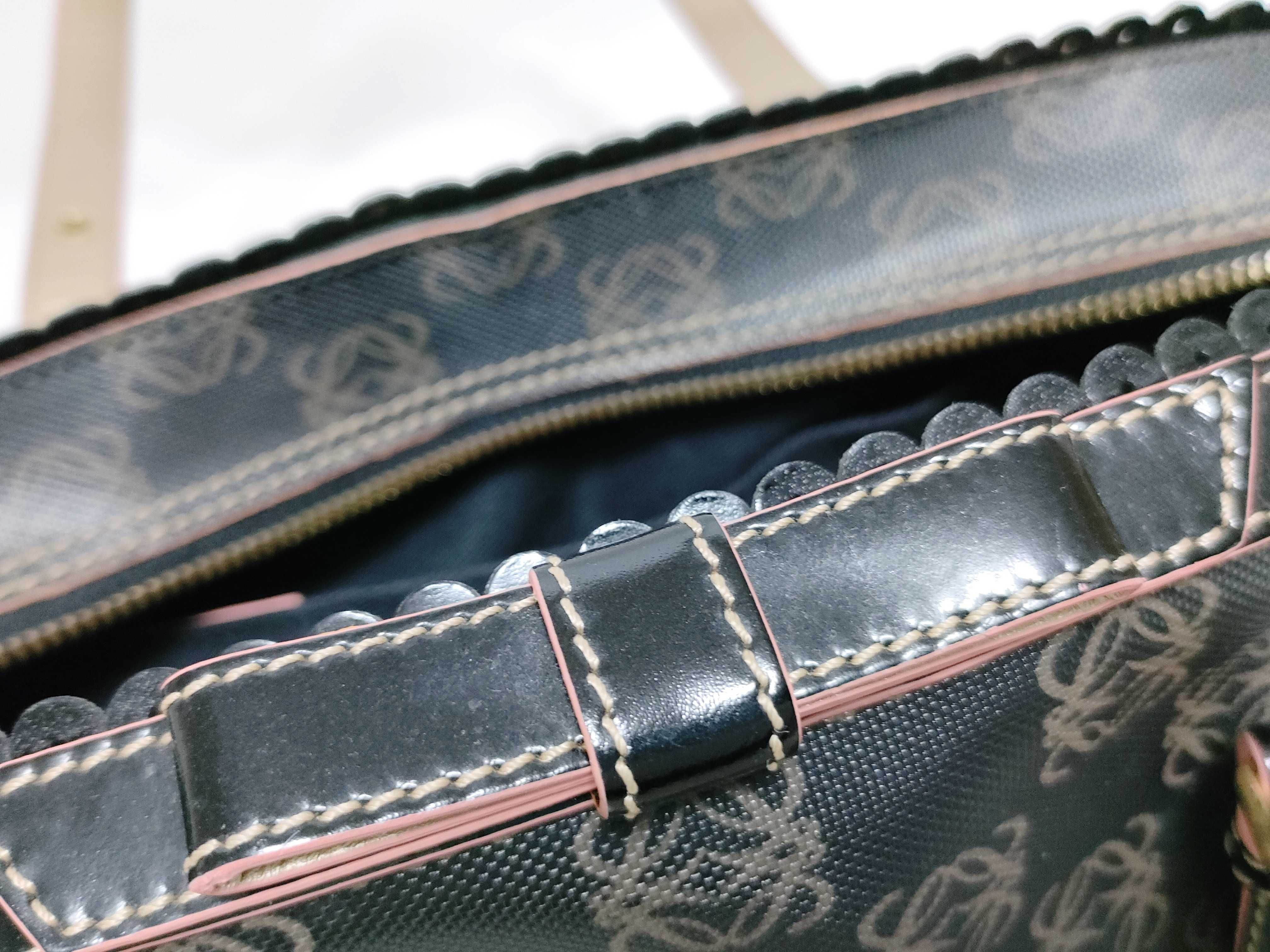 handbag with Anagram charm. — view 13