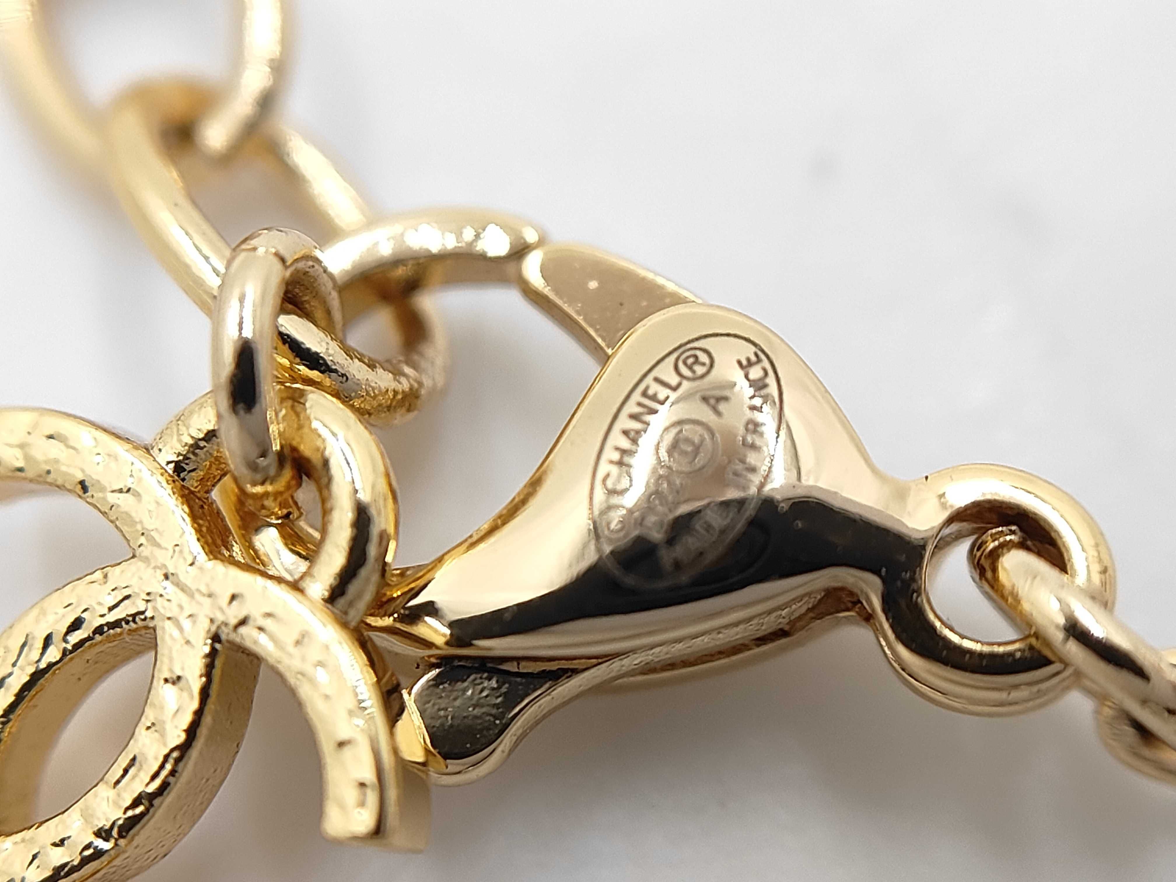 Coco Mark Round Face Chain Necklace D22A Gold*Black Necklace — view 5