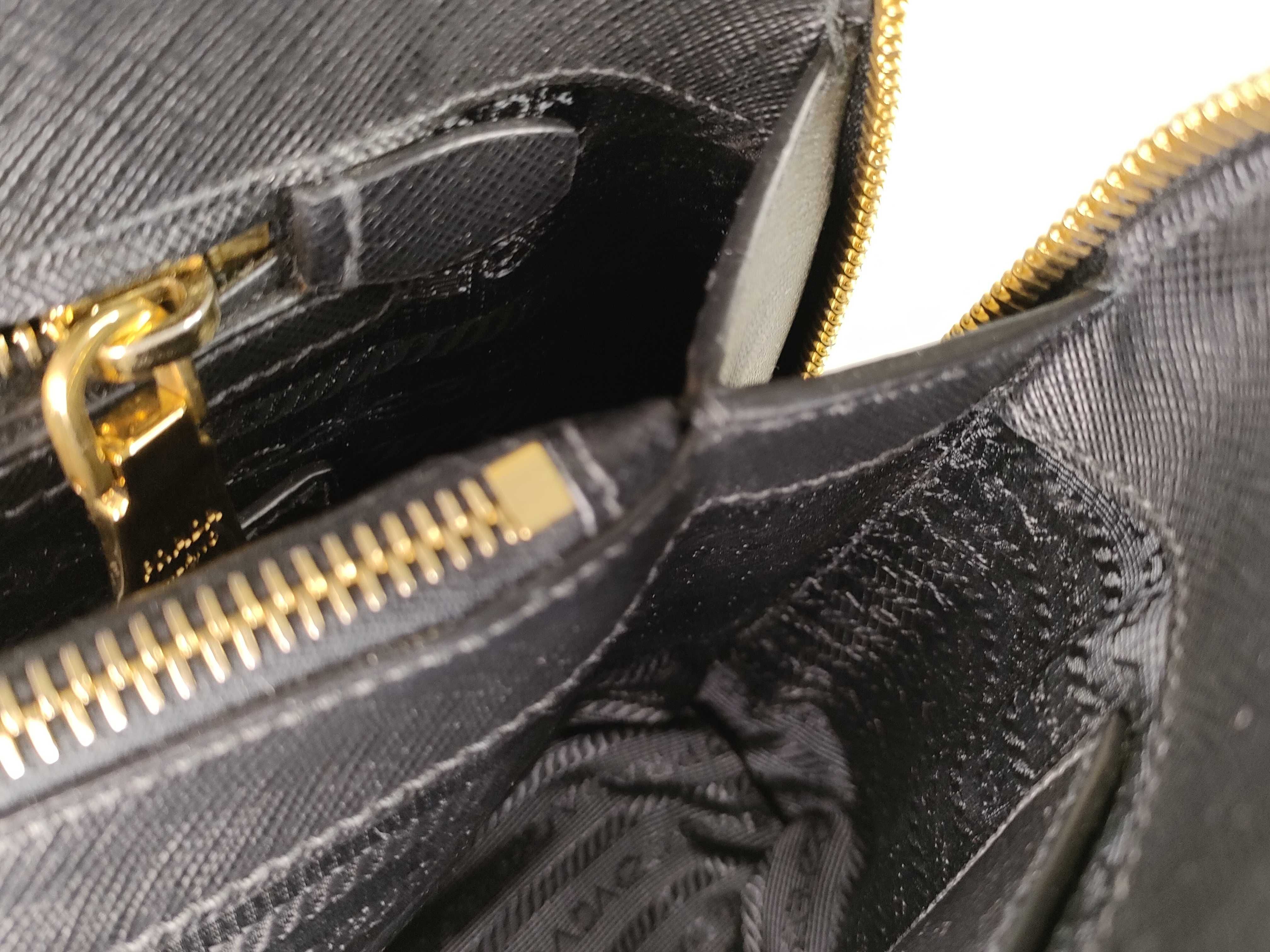 Saffiano Lux Leather 2-Way Handbag Black BL0837 Handbag — view 11