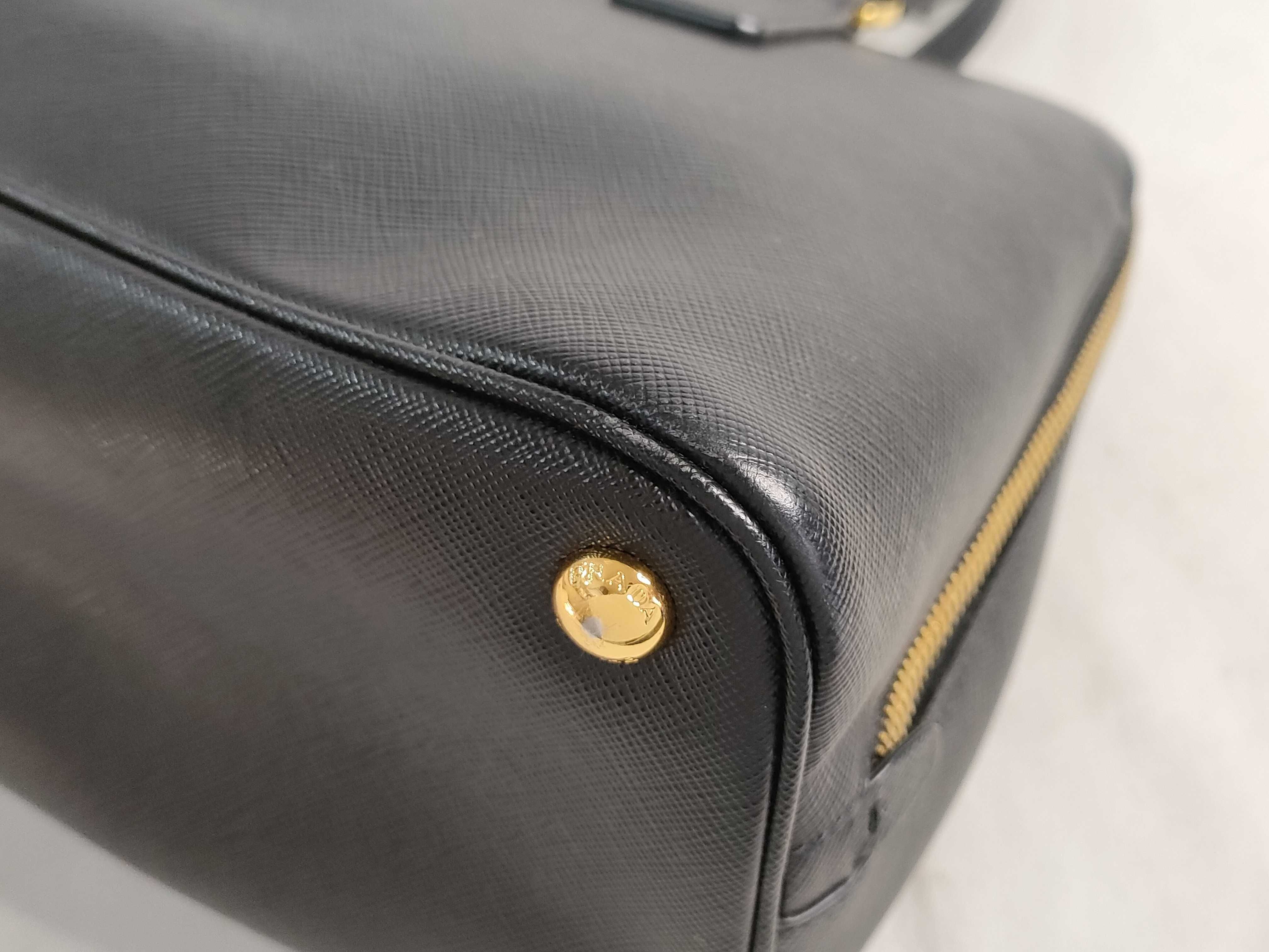 Saffiano Lux Leather 2-Way Handbag Black BL0837 Handbag — view 7