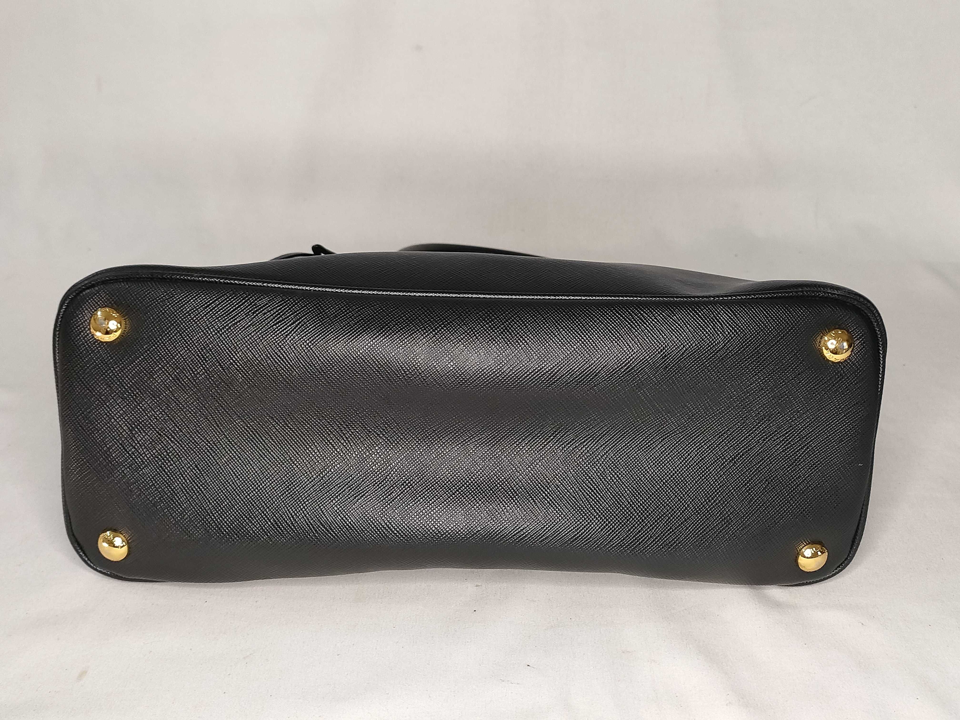 Saffiano Lux Leather 2-Way Handbag Black BL0837 Handbag — view 8