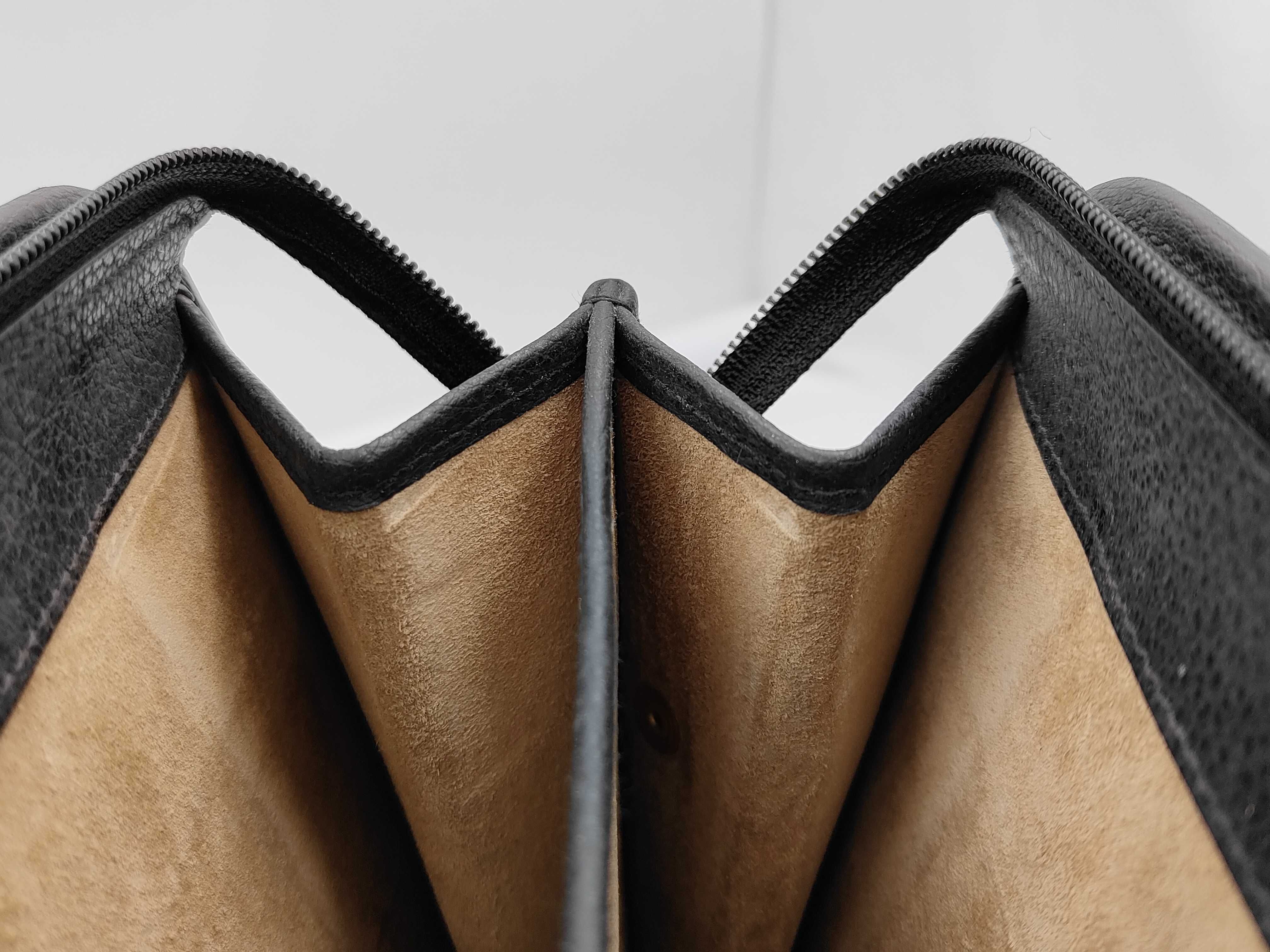 Old Gucci Leather Black Business Bag — view 9