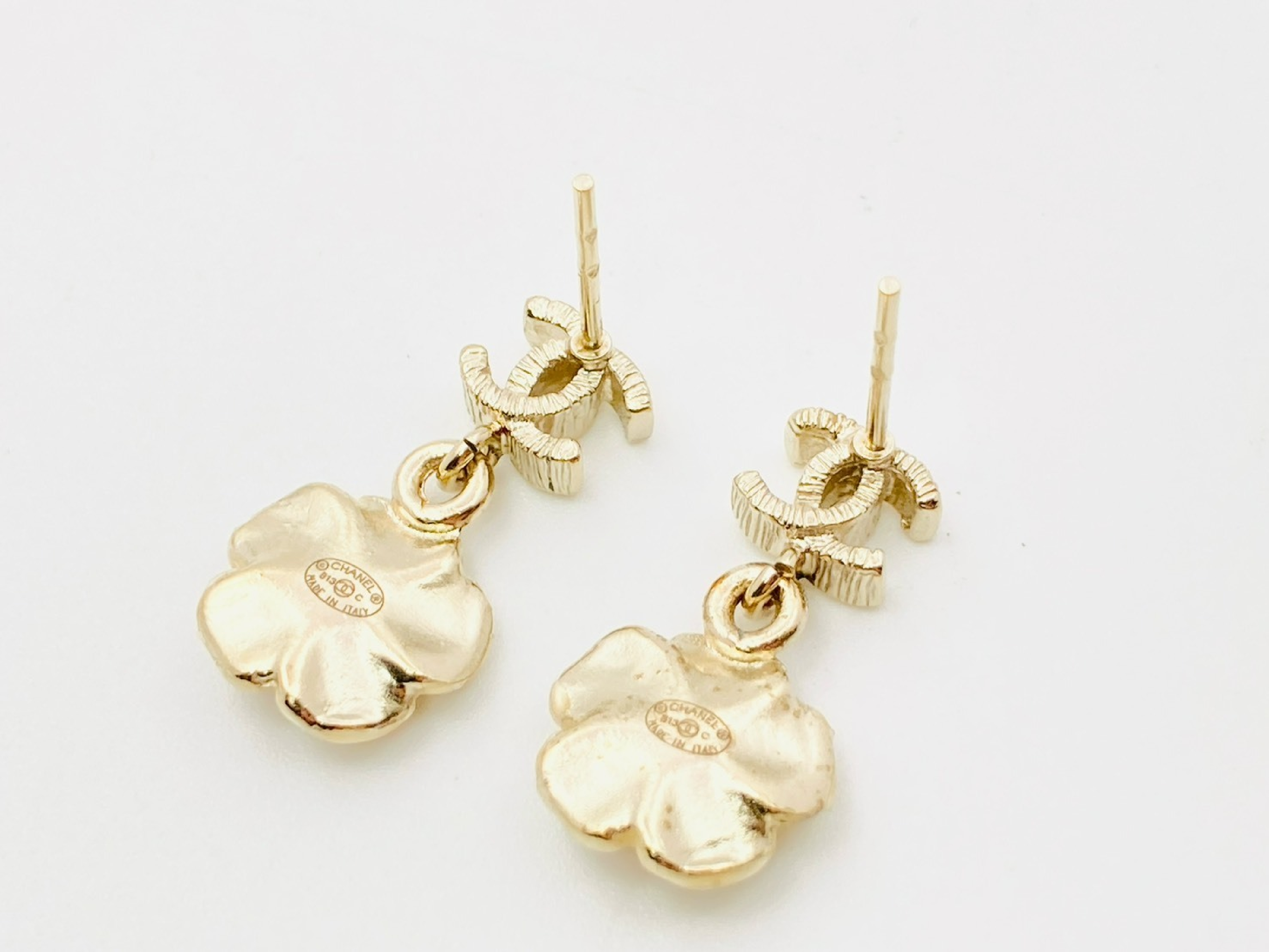 Coco Mark Camellia Swing Earrings B13C — view 2