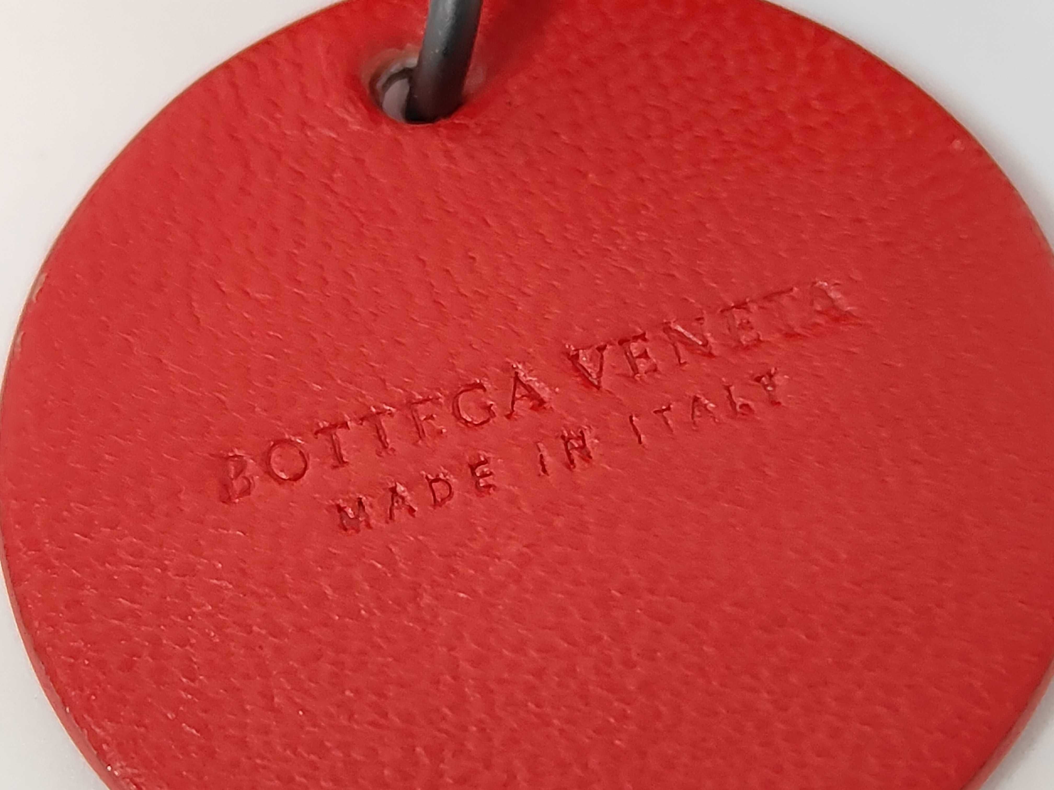 Intrecciato Shoulder Bag (Red) — view 10