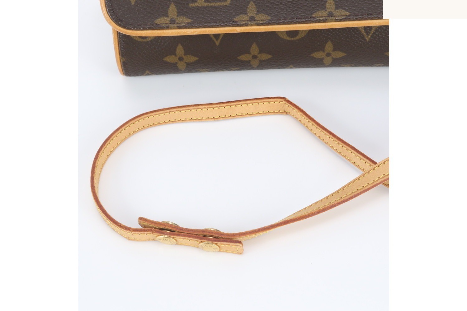 Monogram Pochette Twin PM M51854 Leather Shoulder Bag — view 2