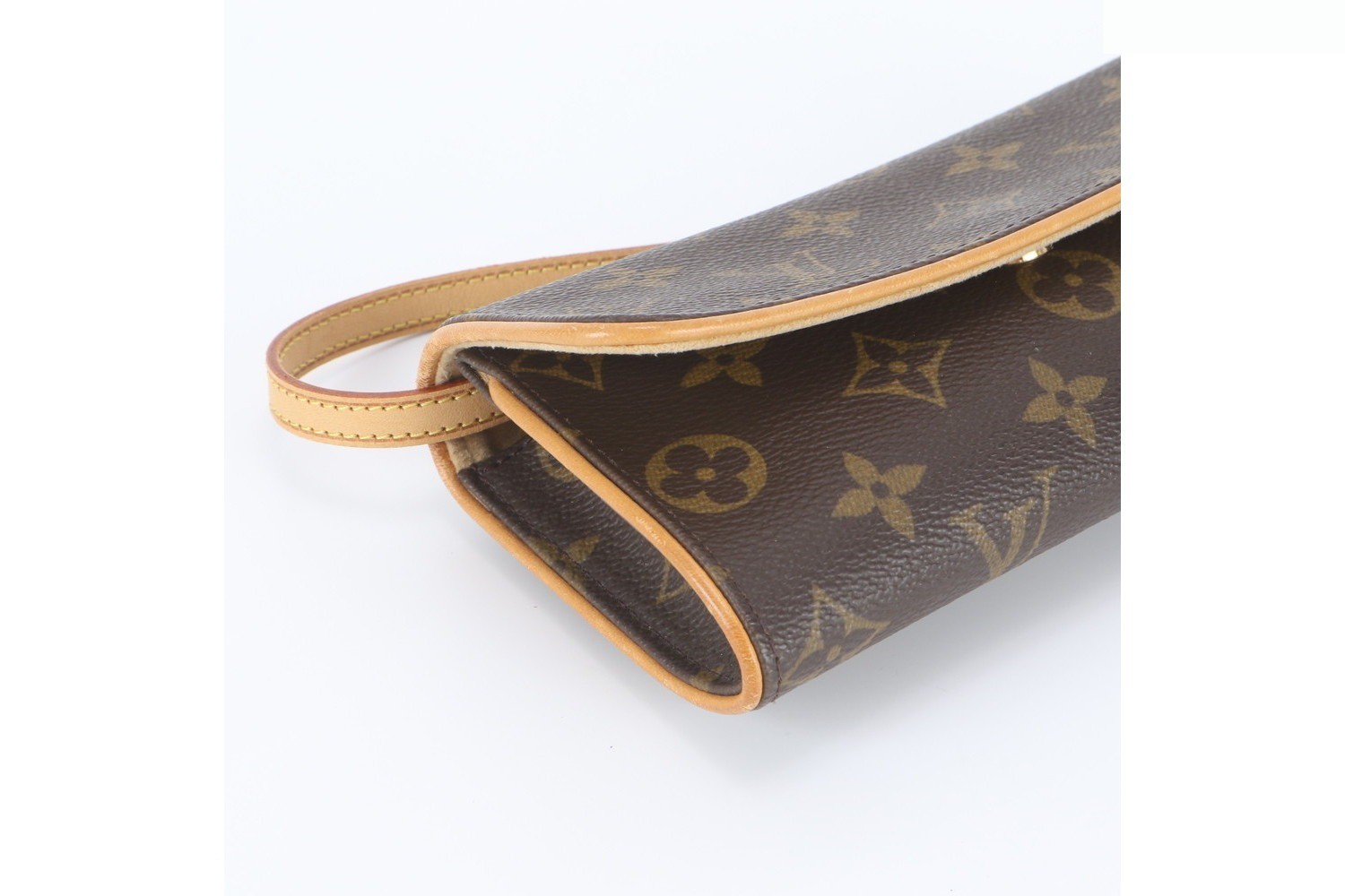 Monogram Pochette Twin PM M51854 Leather Shoulder Bag — view 5
