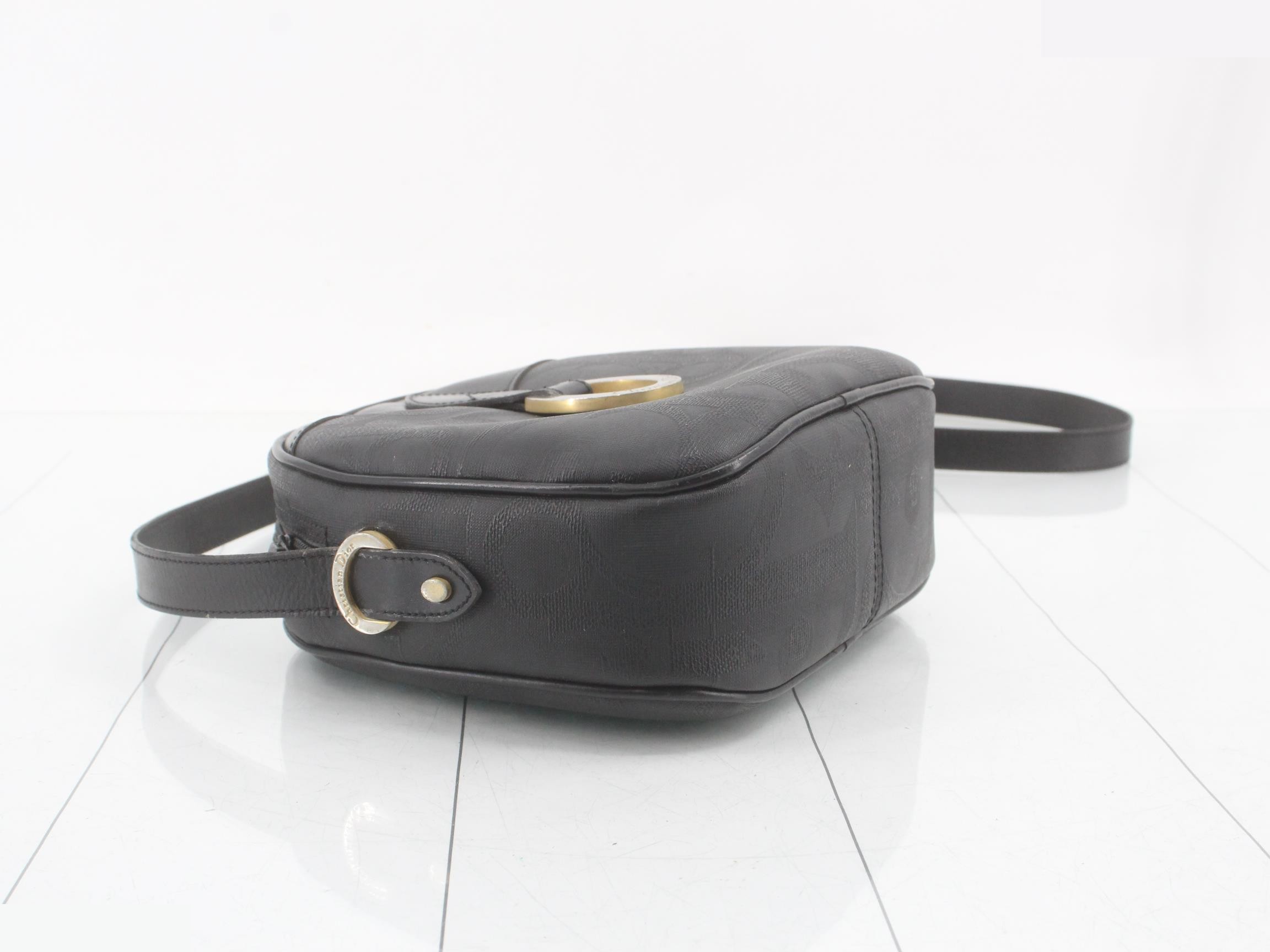 Maxi Logo Shoulder Bag — view 5