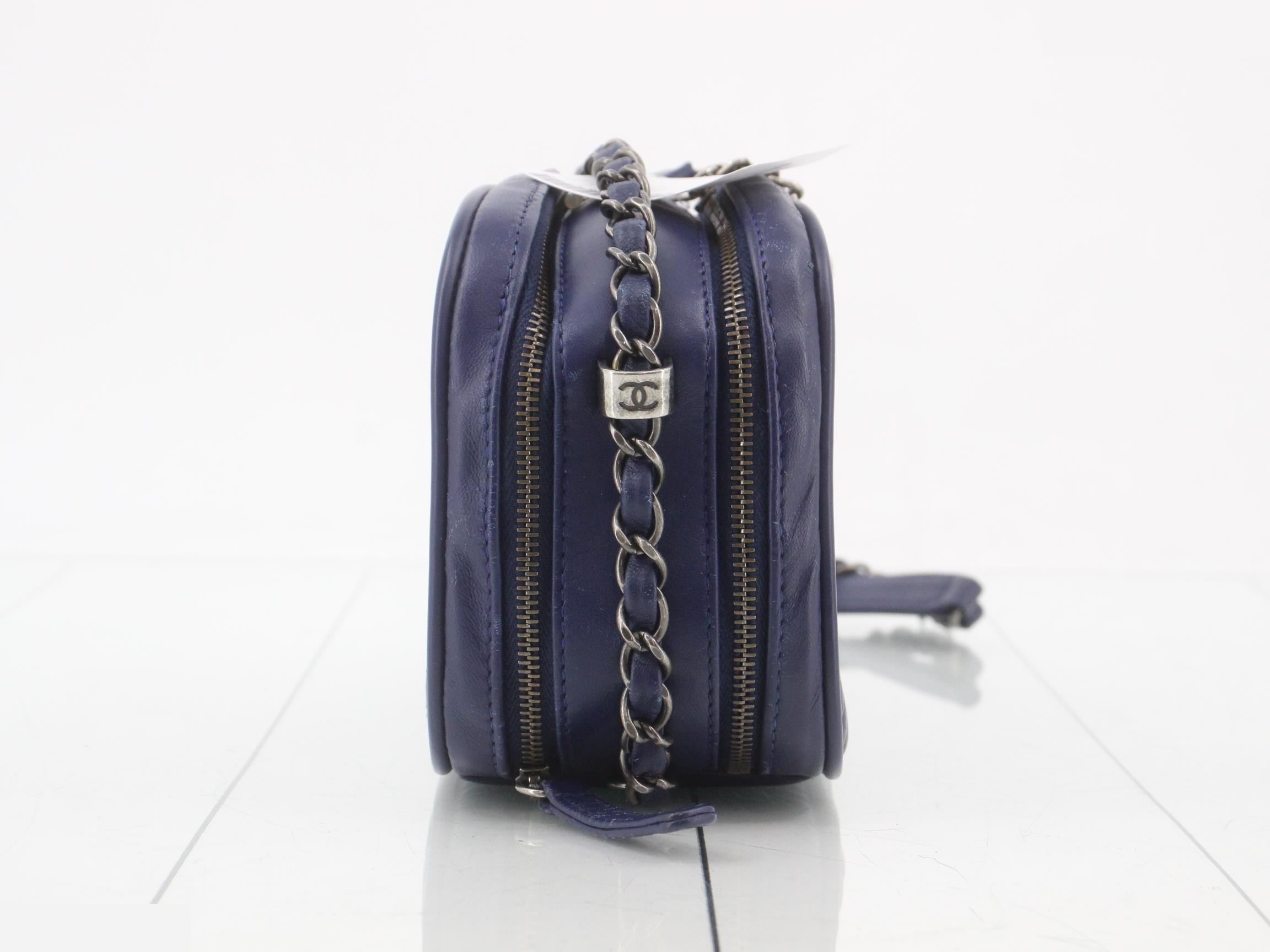 Shoulder bag — view 4