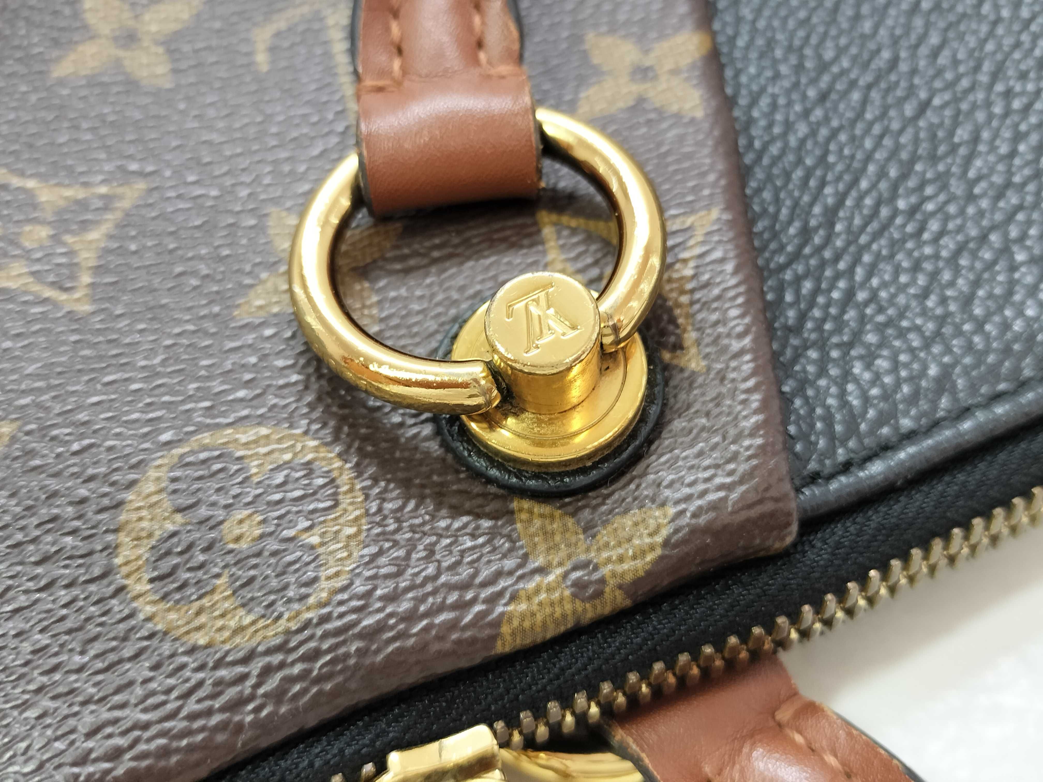 Monogram Louis Vuitton Monogram V Tote MM Handbag — view 5