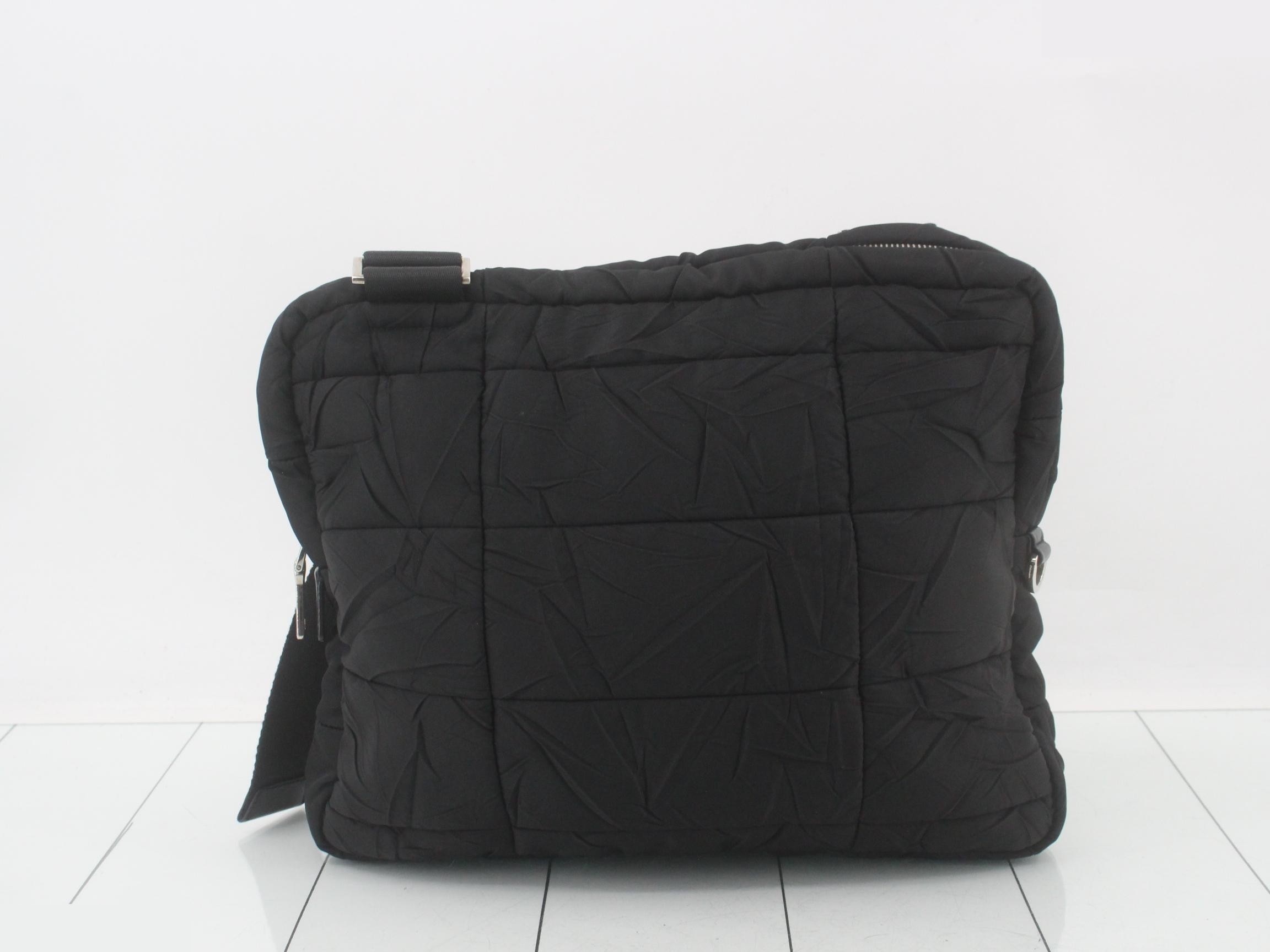 Tessuto Triangle Plate Quilted Shoulder Bag, Black — view 2