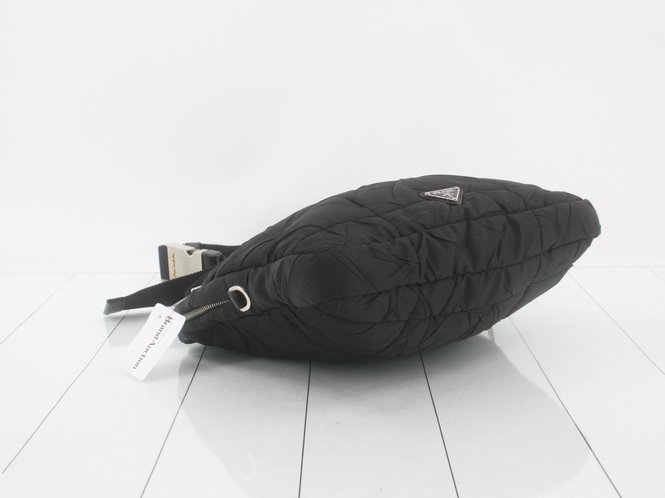 Tessuto Triangle Plate Quilted Shoulder Bag, Black — view 5